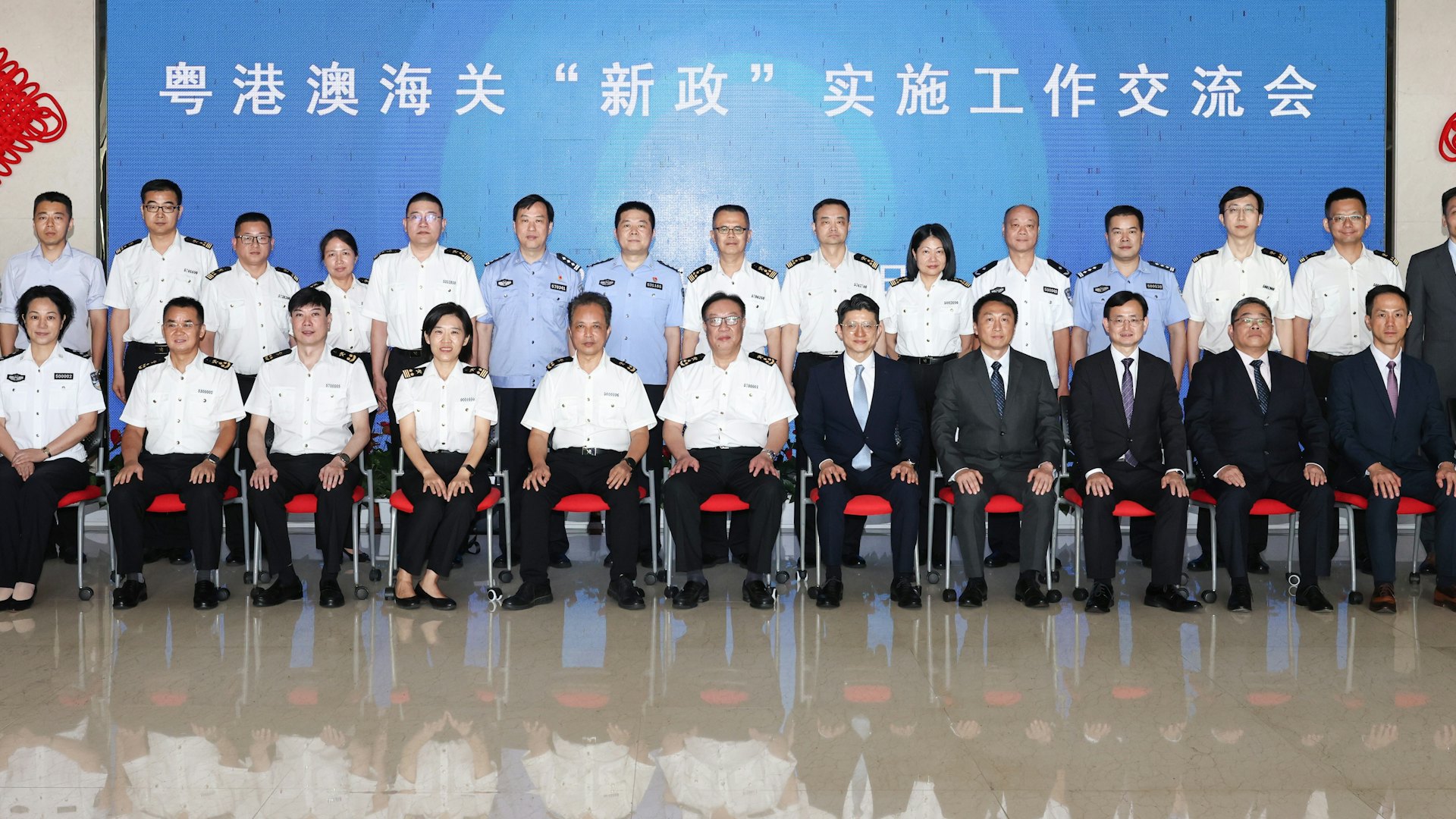 內地客免稅額提高|粵港澳海關配合新措施 優化通關及加強合作 內地客免稅額提高|粵港澳海關配合新措施 優化通關及加強合作