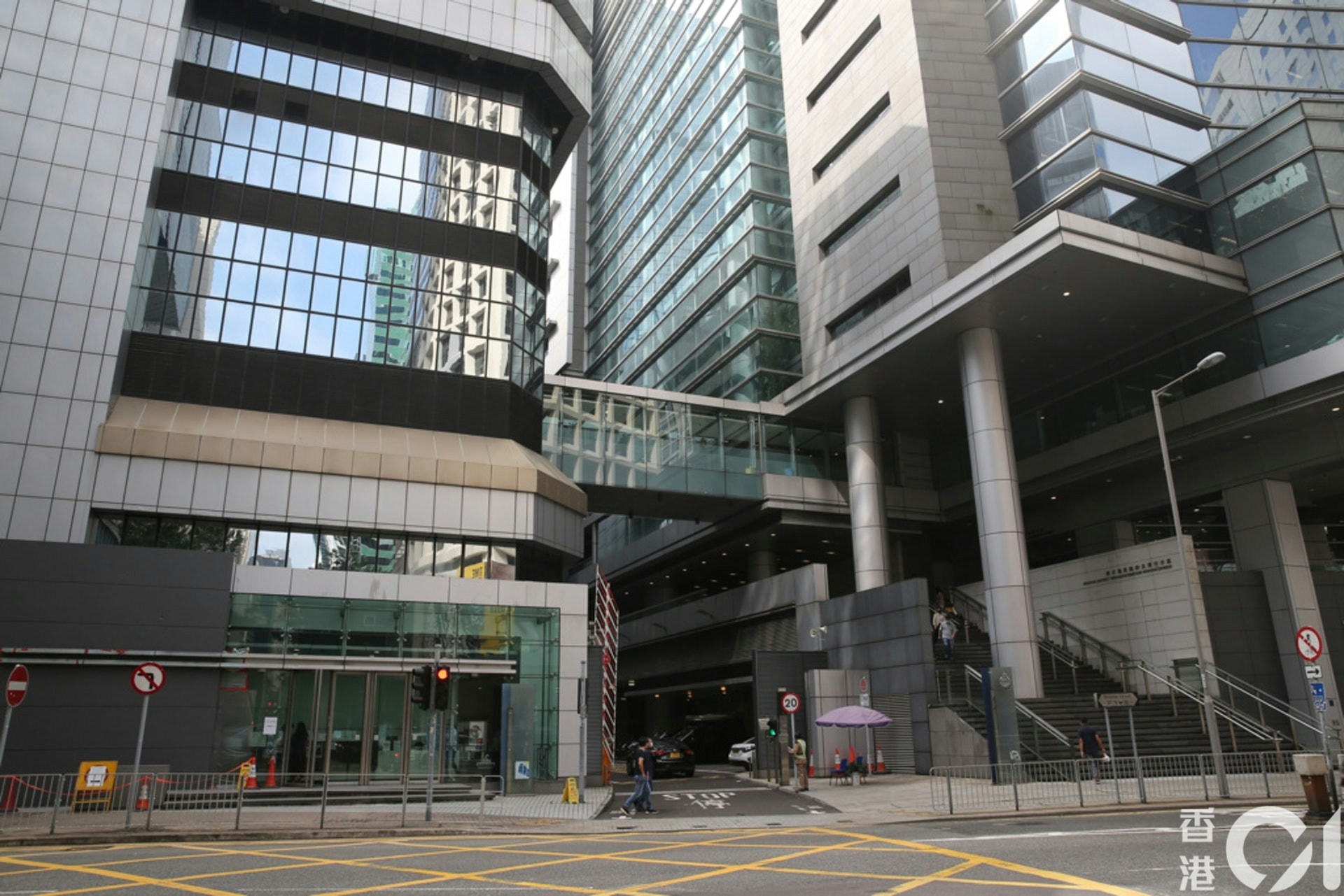 港島總區交通部在灣仔揭發一名司機涉嫌酒後駕駛。（資料圖片）