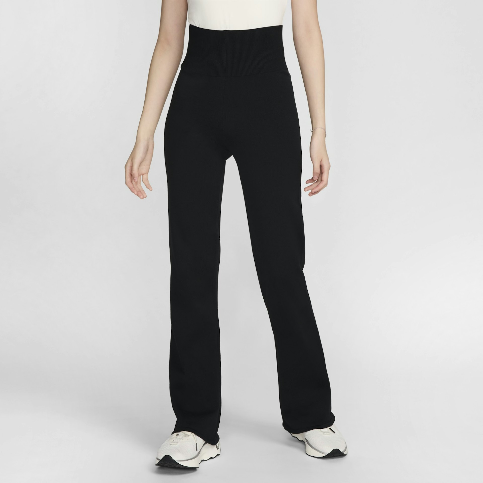 瑜伽褲推薦|NIKE Jumper 女子緊身高腰喇叭長褲 (NIKE官網) 瑜伽褲推薦|NIKE Jumper 女子緊身高腰喇叭長褲 (NIKE官網)