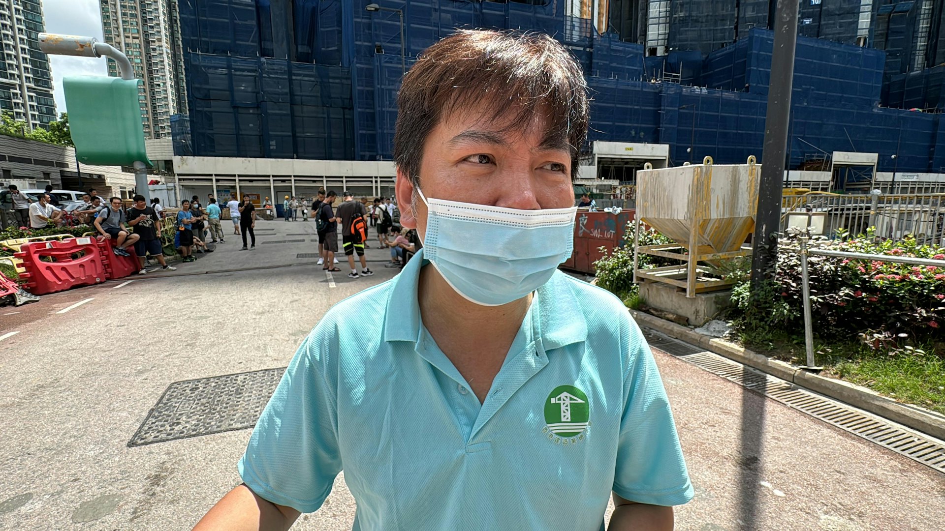 香港建造業總工會權益及投訴主任吳偉樑指工人冀大判履行代償工資責任,墊支薪金。(翁鈺輝攝) 香港建造業總工會權益及投訴主任吳偉樑指工人冀大判履行代償工資責任,墊支薪金。(翁鈺輝攝)