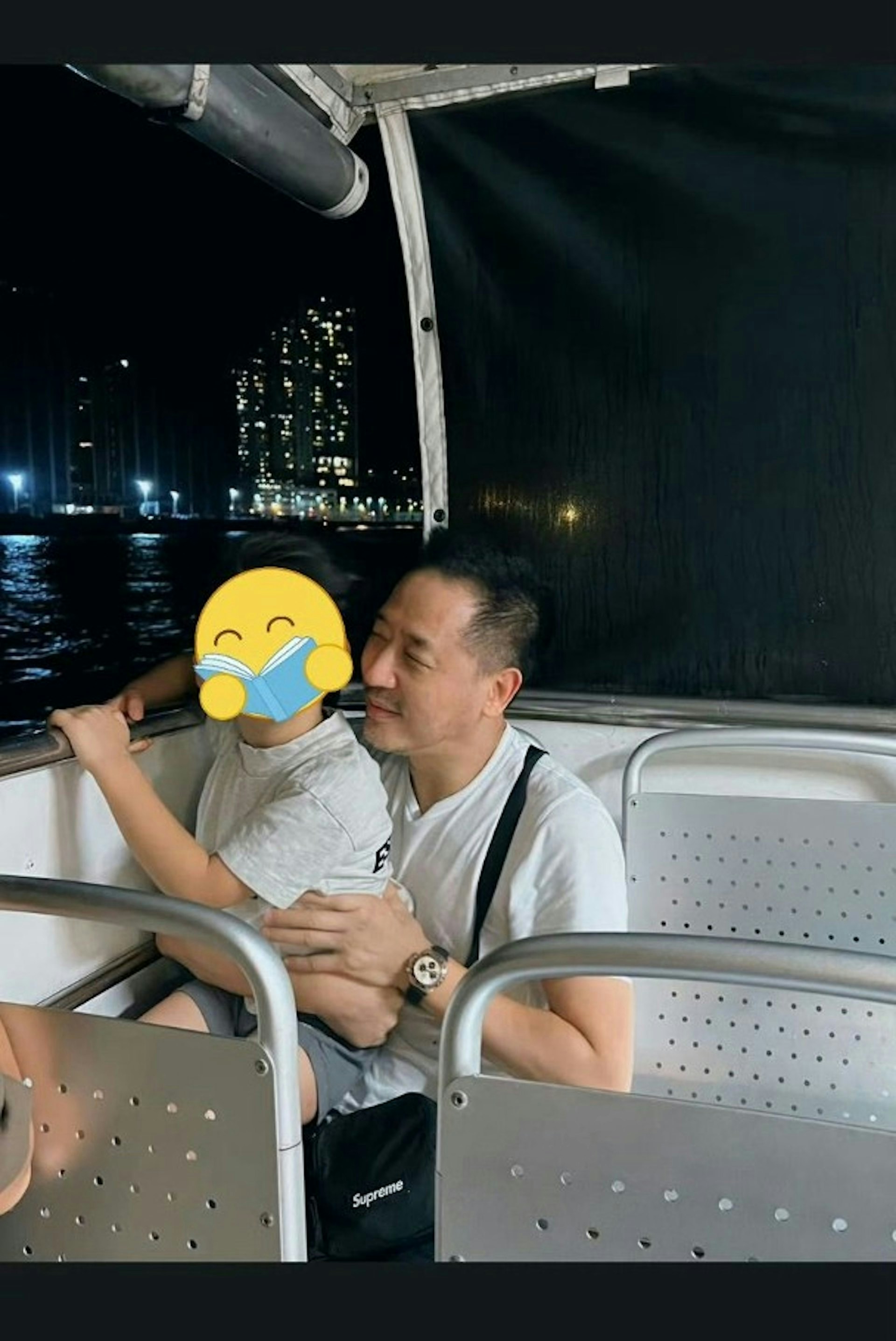 早前網民指唐唐與疑似現任常帶著一名小男孩出遊。（網上圖片）