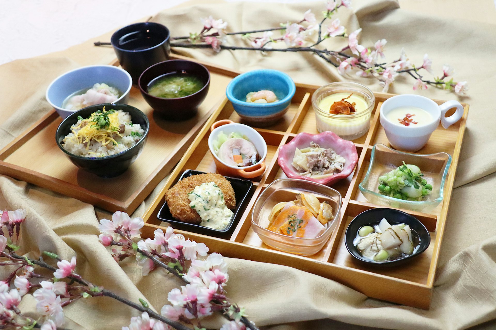 選用東京產的嚴選素材製作出道地的東京料理。(圖片來源:銀座朝食LABO官網) 選用東京產的嚴選素材製作出道地的東京料理。(圖片來源:銀座朝食LABO官網)