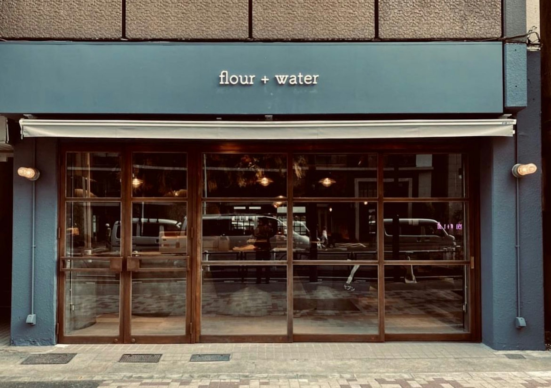 「Flour+Water」是一間位於中目黑的人氣麵包店。(圖片來源:IG@flour_water.nakame) 「Flour+Water」是一間位於中目黑的人氣麵包店。(圖片來源:IG@flour_water.nakame)