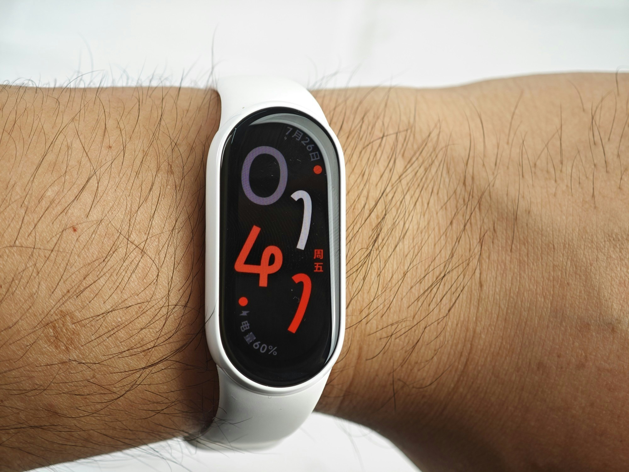 小米手環9陶瓷版精緻外觀功能強大睡眠監測外還備150種運動模式