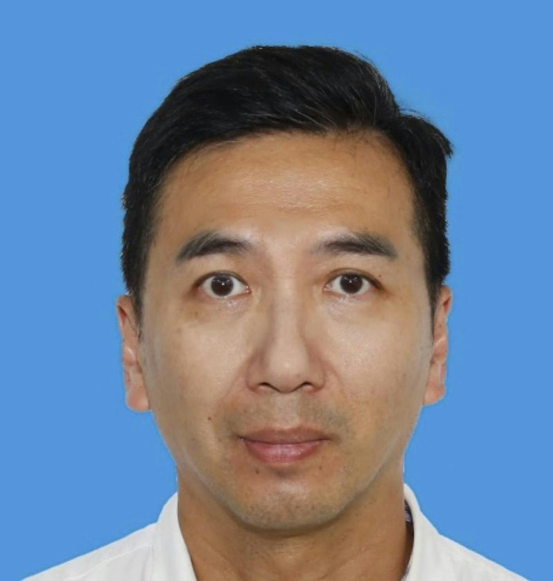 「學警預備訓練-應用教育文憑」課程導師:前高級督察阮一力先生 (Ivan Sir),退休前是警察學院的教官。在過去的警隊歲月裡,Ivan Sir曾駐守警區特遣隊,刑事偵緝調查隊,西九龍交通部,服務質素監察部,警察牌照課以及槍械及戰術訓練科。 「學警預備訓練-應用教育文憑」課程導師:前高級督察阮一力先生 (Ivan Sir),退休前是警察學院的教官。在過去的警隊歲月裡,Ivan Sir曾駐守警區特遣隊,刑事偵緝調查隊,西九龍交通部,服務質素監察部,警察牌照課以及槍械及戰術訓練科。