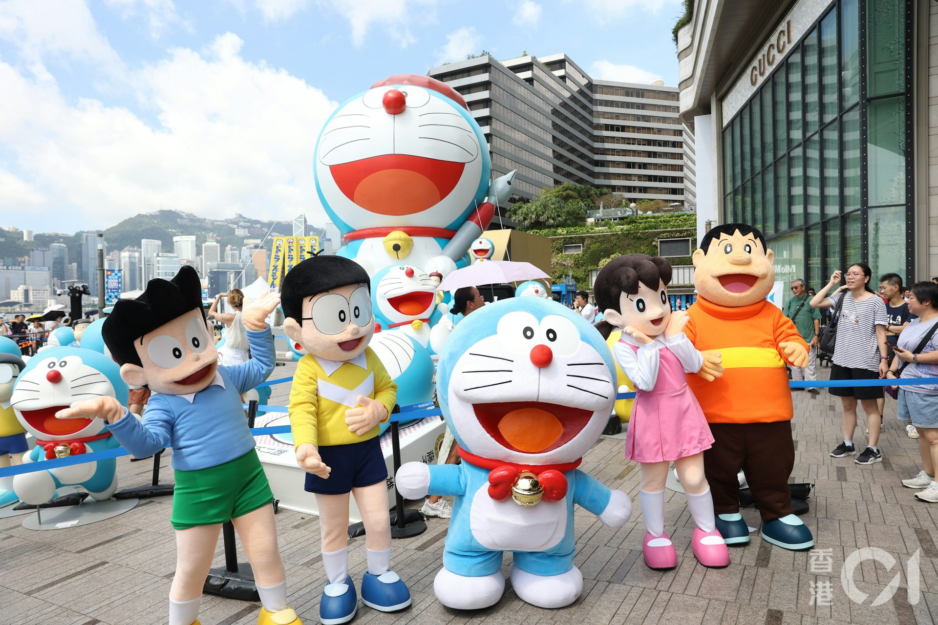 《100%多啦A夢&Friends》巡迴特展免費展覽區今日(11日)為最後一日,主辦單位安排五名主角,包括多啦A夢、大雄、靜香、小夫、胖虎(舊譯:叮噹、大雄、靜宜、阿福、技安)與市民見面。(鄭子峰攝) 《100%多啦A夢&Friends》巡迴特展免費展覽區今日(11日)為最後一日,主辦單位安排五名主角,包括多啦A夢、大雄、靜香、小夫、胖虎(舊譯:叮噹、大雄、靜宜、阿福、技安)與市民見面。(鄭子峰攝)