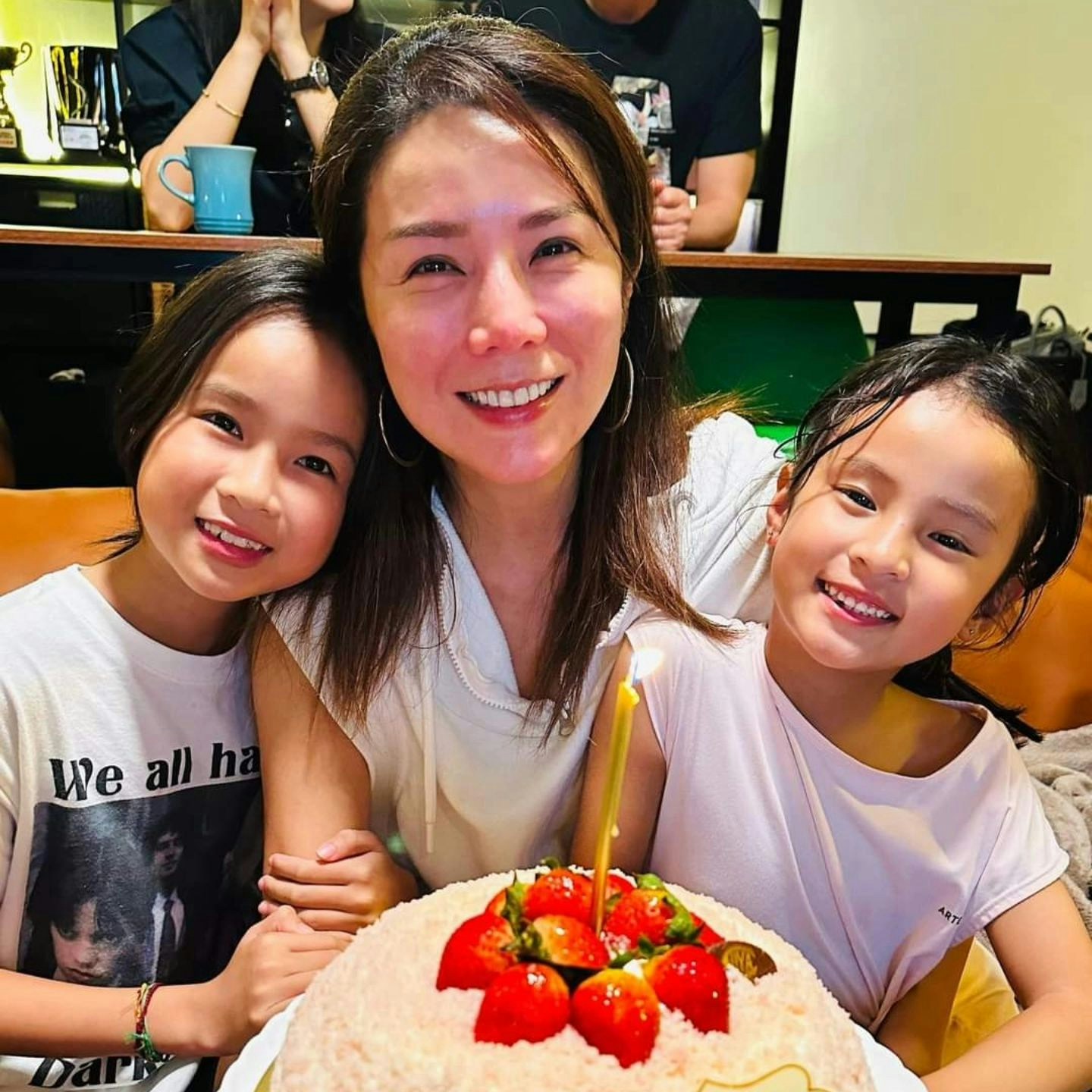 吳文忻（現名吳忻熹）在癌症復發後，一直想應如何告訴兩位女兒。（IG：@nat_ng_nat）