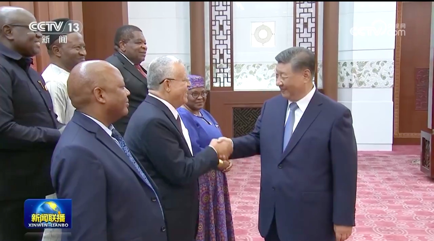 習近平晤發展中國家議會領導人稱中國不追求獨善其身的現代化