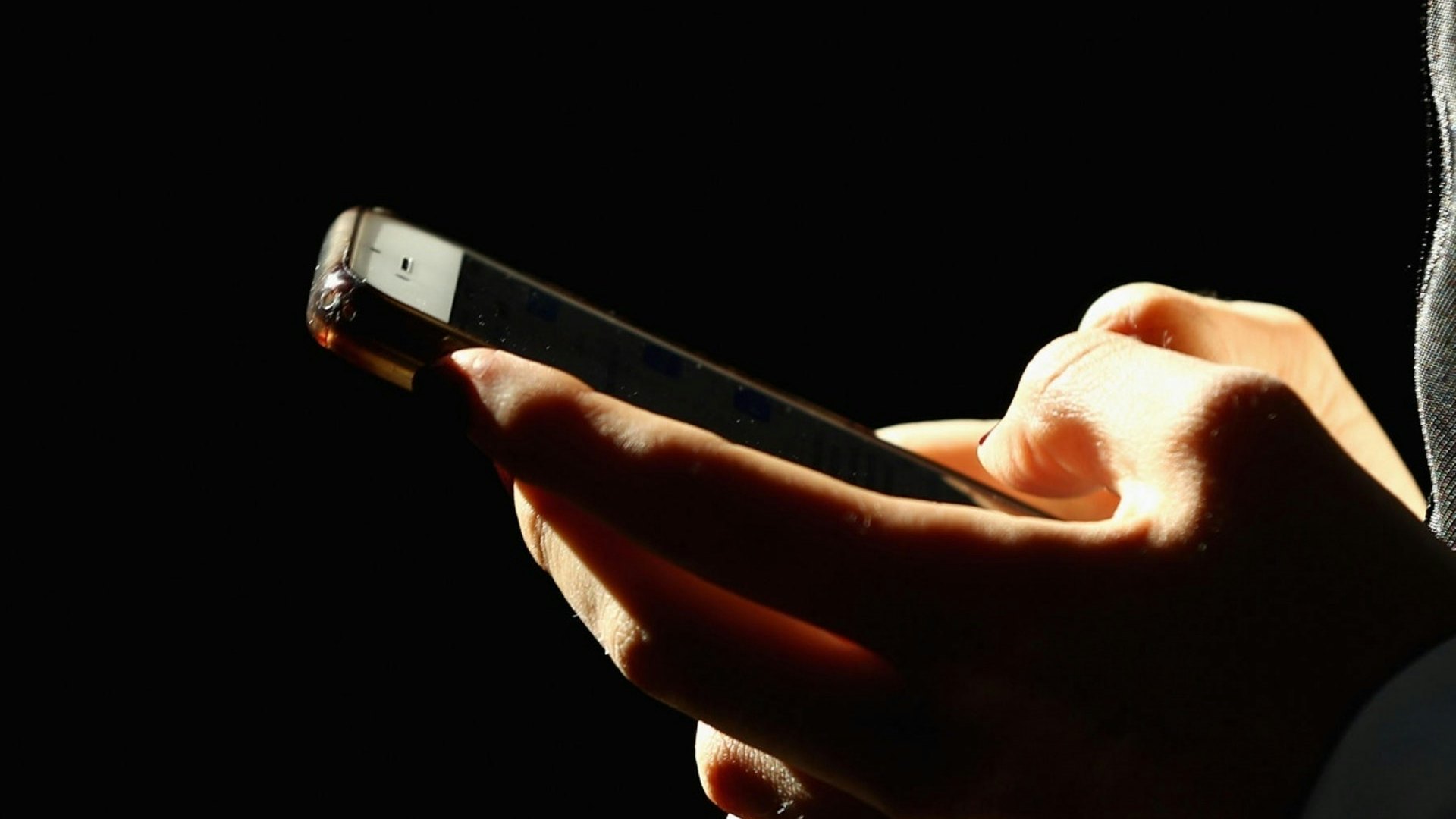 WeChat微信「假冒客服」騙案︱中年漢受騙失$82萬 警拘15歲男童 WeChat微信「假冒客服」騙案︱中年漢受騙失$82萬 警拘15歲男童