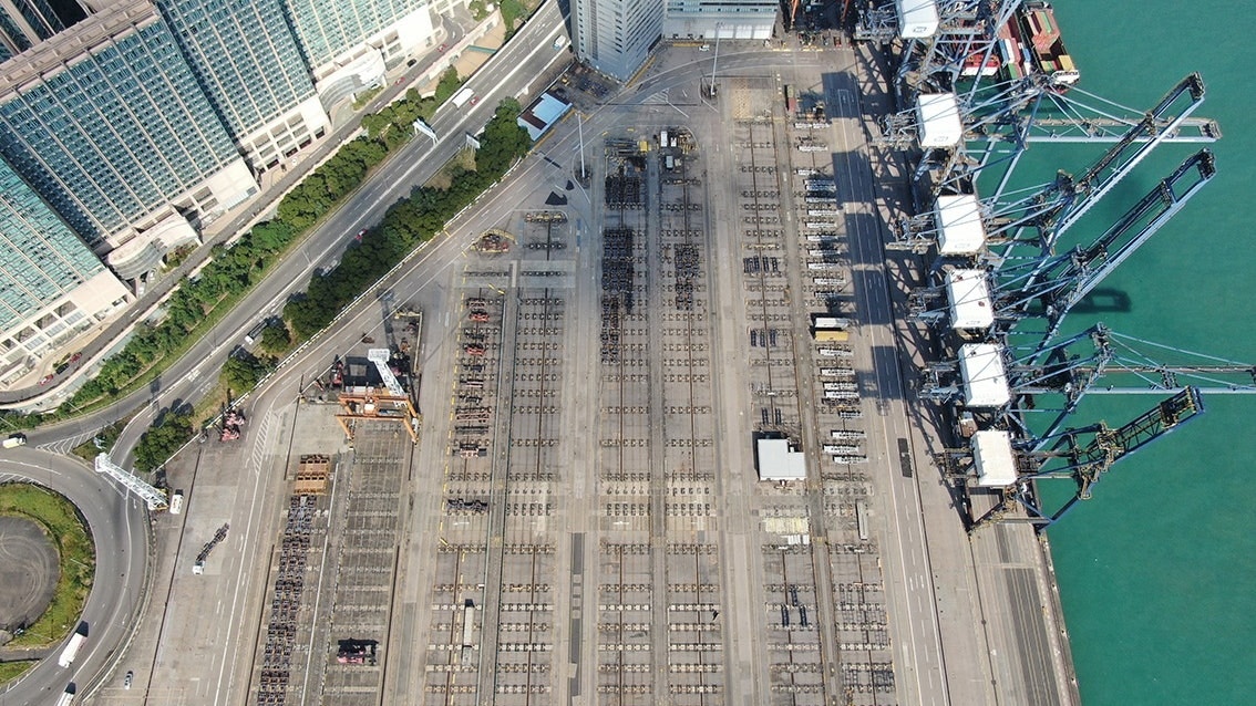 樓主認為對方態度差，直指「那我就無見過（iPhone），但，一定係九號貨櫃碼頭可能或者有，吹咩……自己去慢慢搵」。（資料圖片）