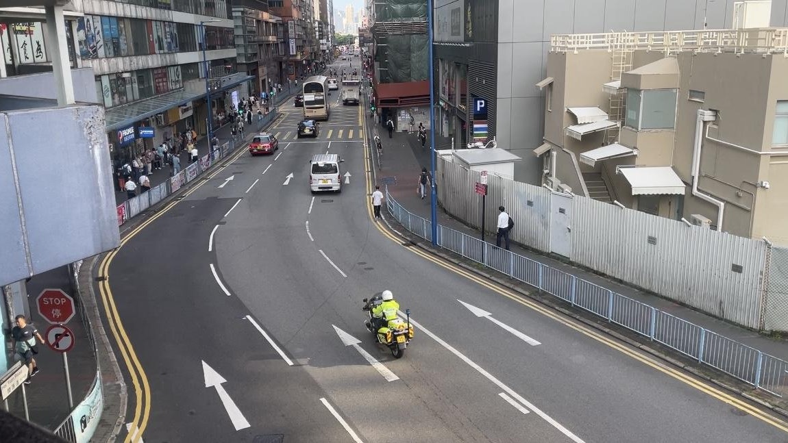 觀塘新十字路口|上周塞爆開源道 源於一支交通燈 拆除後有改善 觀塘新十字路口|上周塞爆開源道 源於一支交通燈 拆除後有改善