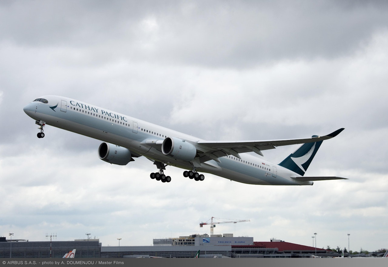 國泰航班CX806因有乘客酒後鬧事,中途轉飛日本成田國際機場逐客,才再復飛前往芝加哥。(資料圖片) 國泰航班CX806因有乘客酒後鬧事,中途轉飛日本成田國際機場逐客,才再復飛前往芝加哥。(資料圖片)
