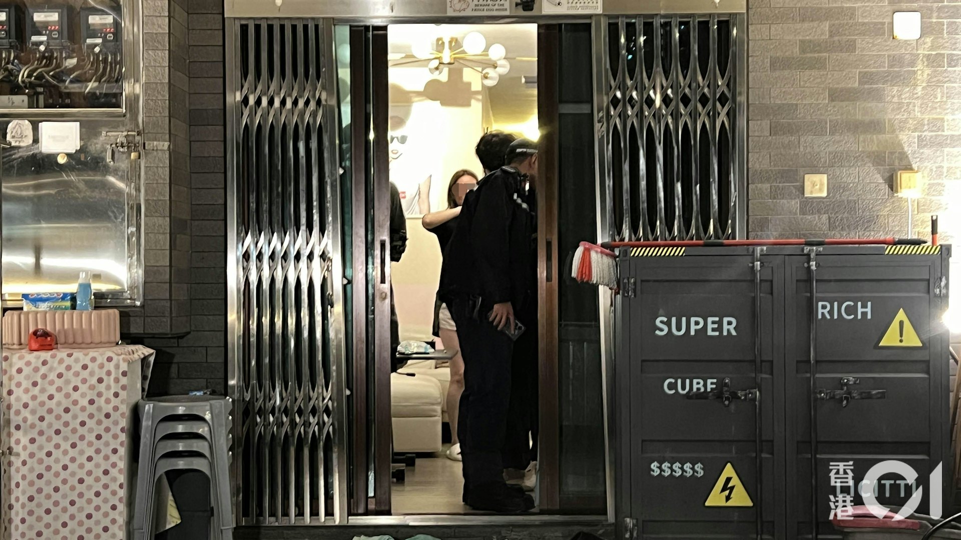 警員在場調查。(李家傑攝)