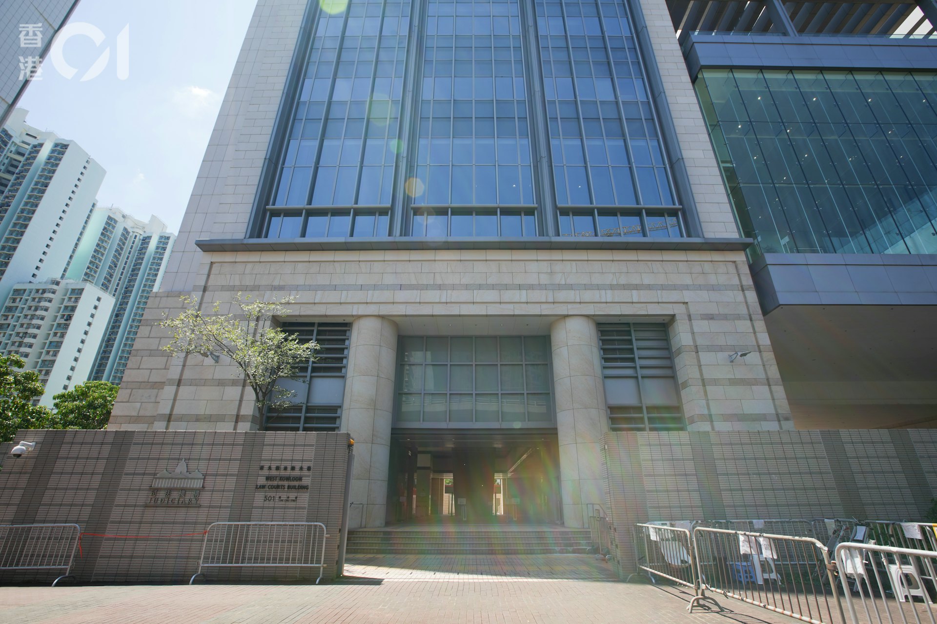 被告盧啟進偷小巴並駛至新界,在西九龍法院認無牌駕駛等罪,被判更生中心。(資料圖片) 被告盧啟進偷小巴並駛至新界,在西九龍法院認無牌駕駛等罪,被判更生中心。(資料圖片)