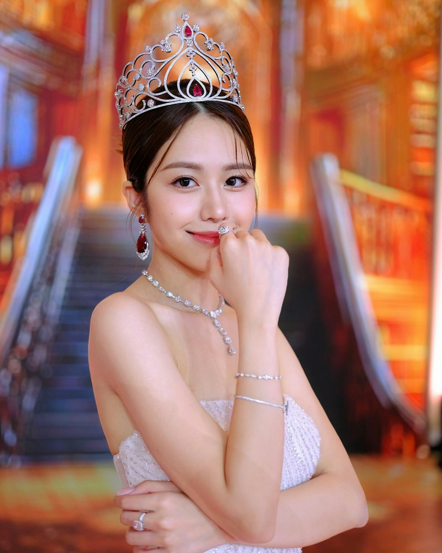 港姐冠軍莊子璇愈大愈靚五官立體卸任自勉︰我值得發光發亮