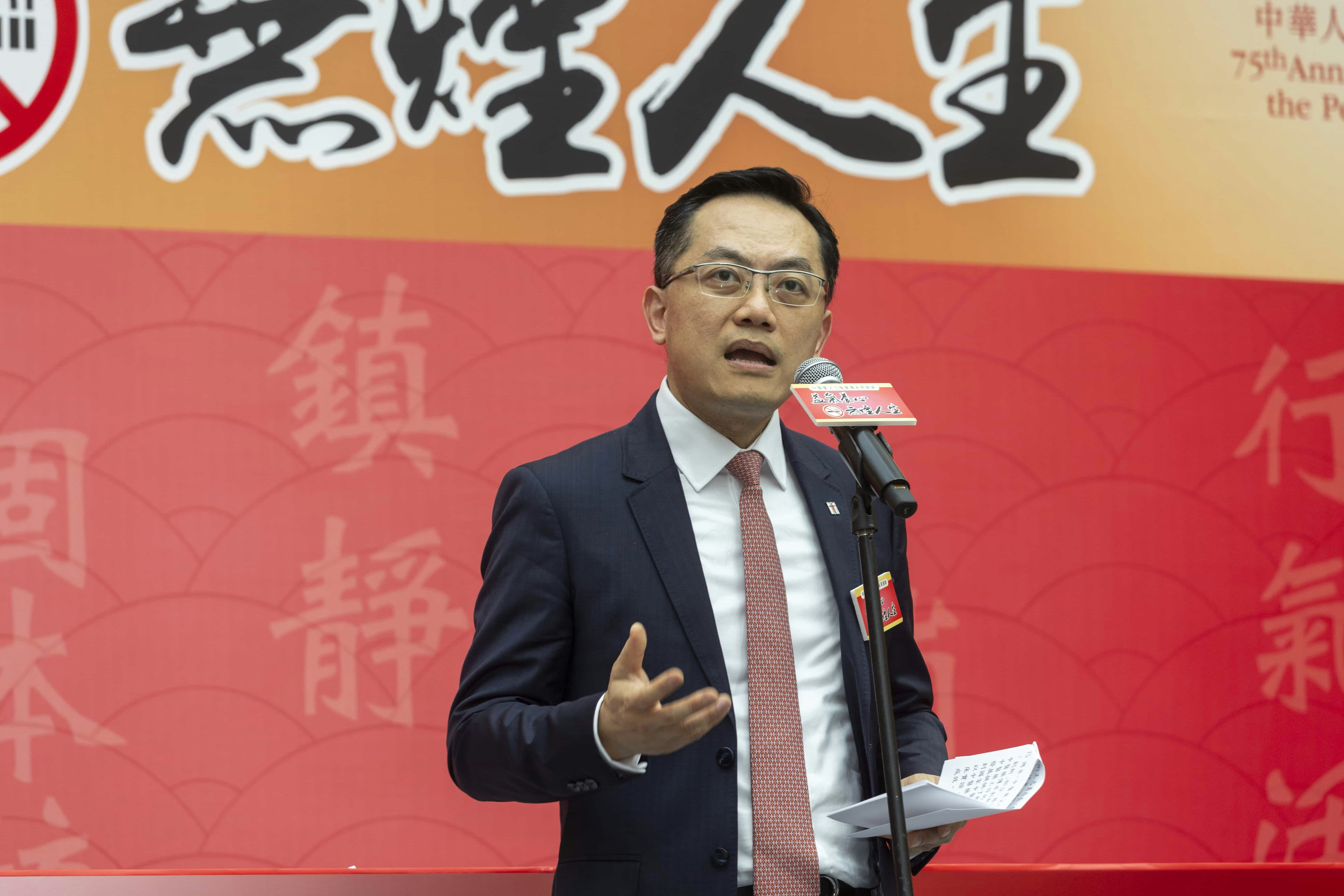 林文健署長表示今次香港發佈港版指南，是全球首次由政府主導以中醫控制吸煙問題。