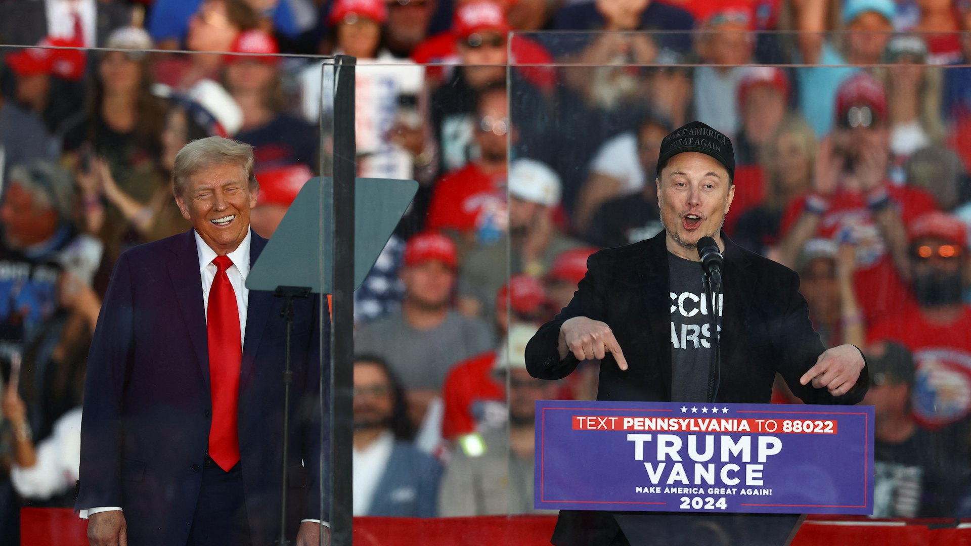 美國大選|特朗普重返槍擊現場拉票 Elon Musk同場力撐 美國大選|特朗普重返槍擊現場拉票 Elon Musk同場力撐