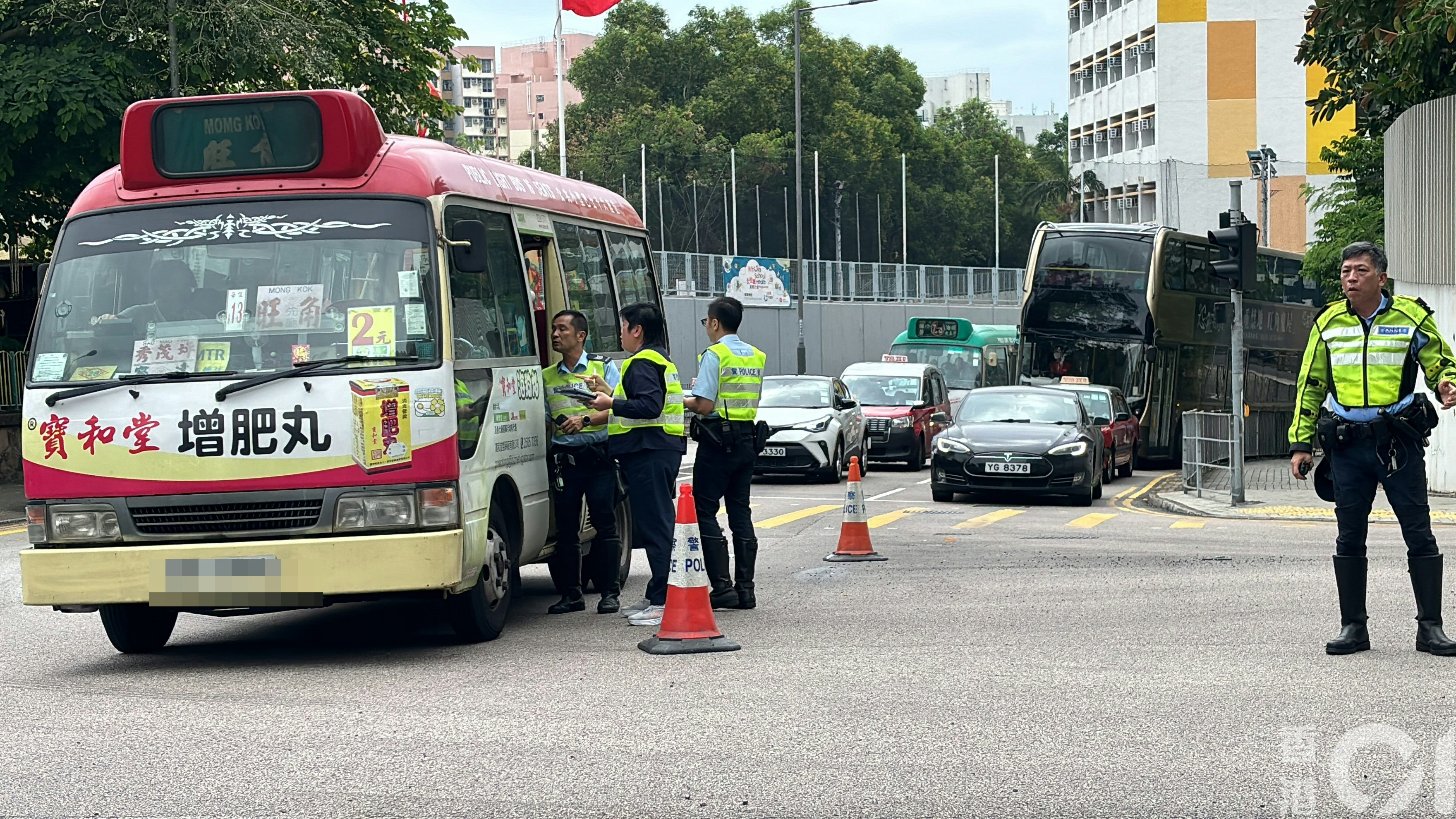 警方封鎖現場一帶調查。（黃學潤攝）