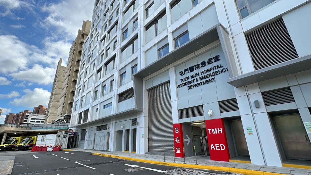 屯門蝴蝶灣公園77歲男工疑遭蜂螫頭 頭暈嘔吐全身腫送院