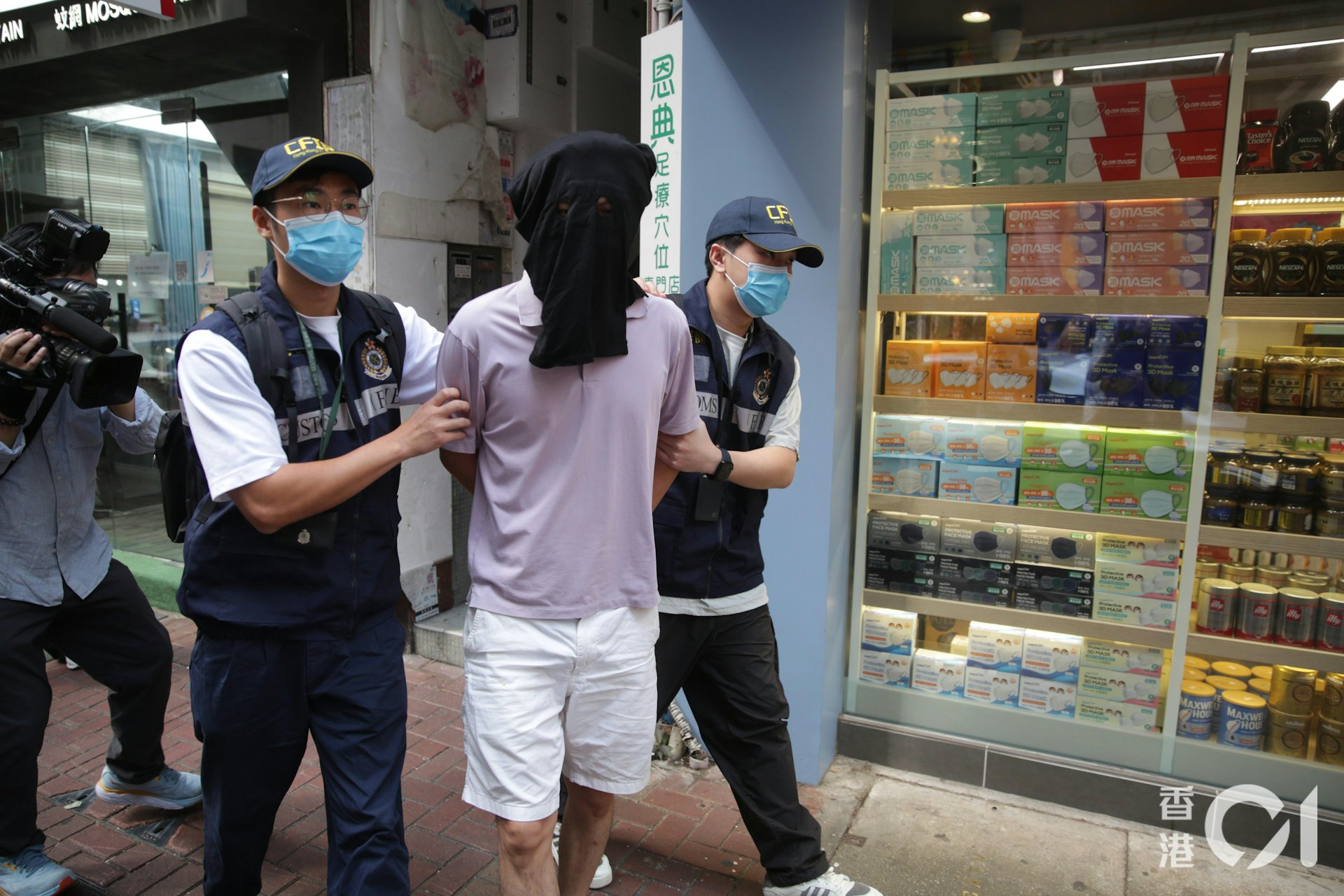 海關於本月15至16日採取「火花II」行動,拘捕5人。(黃偉民攝)