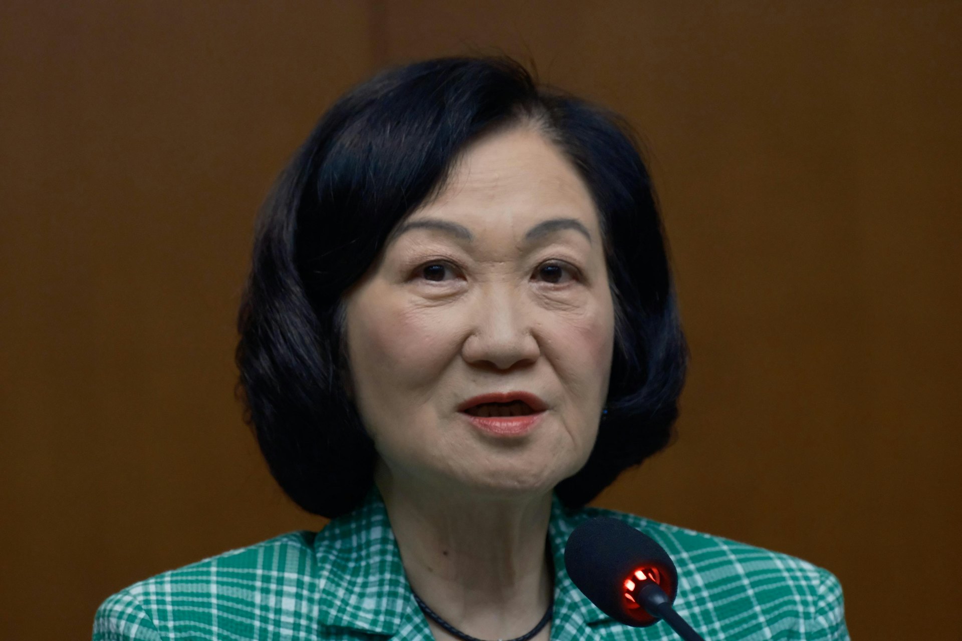 行政會議召集人葉劉淑儀表示,問責制下有局長被換很正常,大讚羅淑佩個性大膽創新,沒有許多公務員做少錯少心態。(資料圖片/盧翊銘攝) 行政會議召集人葉劉淑儀表示,問責制下有局長被換很正常,大讚羅淑佩個性大膽創新,沒有許多公務員做少錯少心態。(資料圖片/盧翊銘攝)