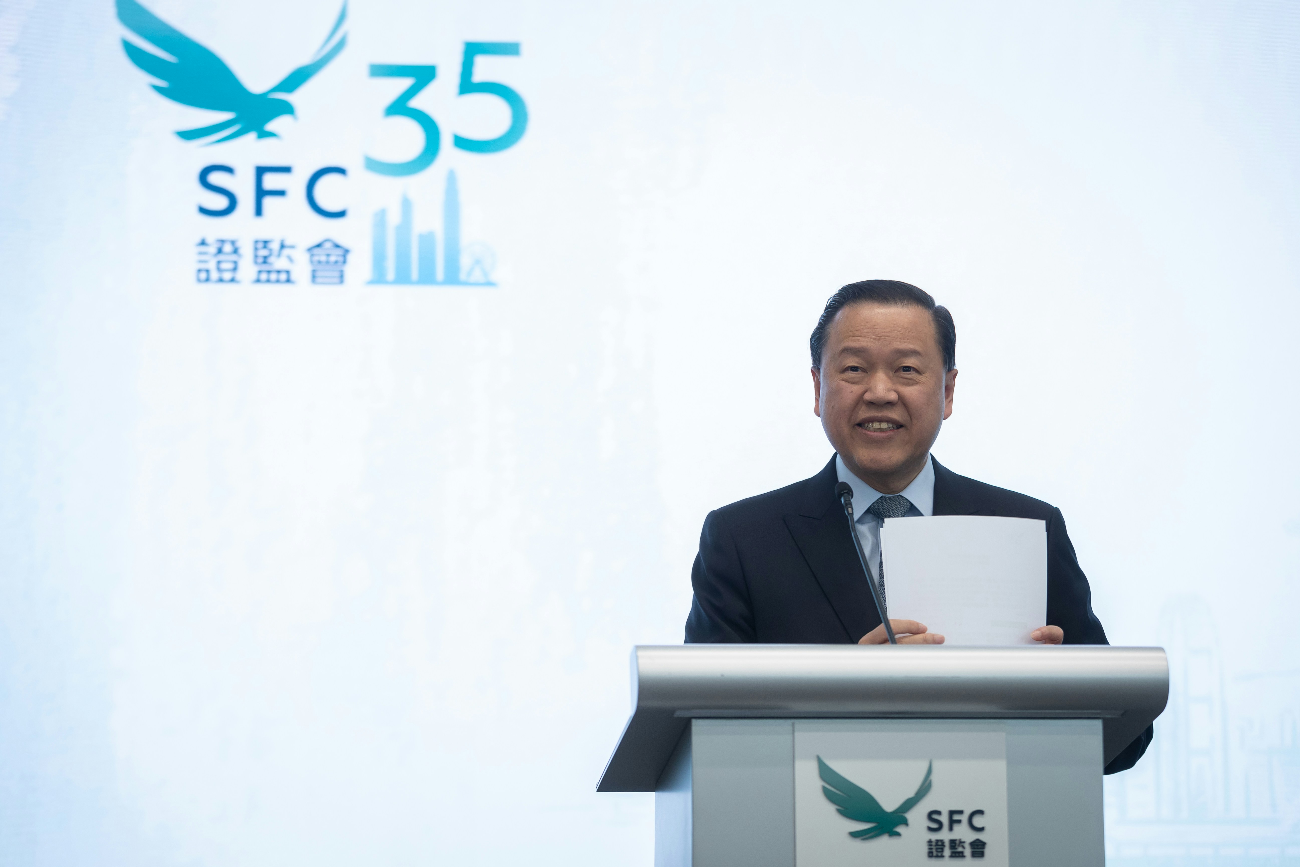 證監會主席雷添良將卸任稱任内6年沒遺憾冀港保持國際影響力