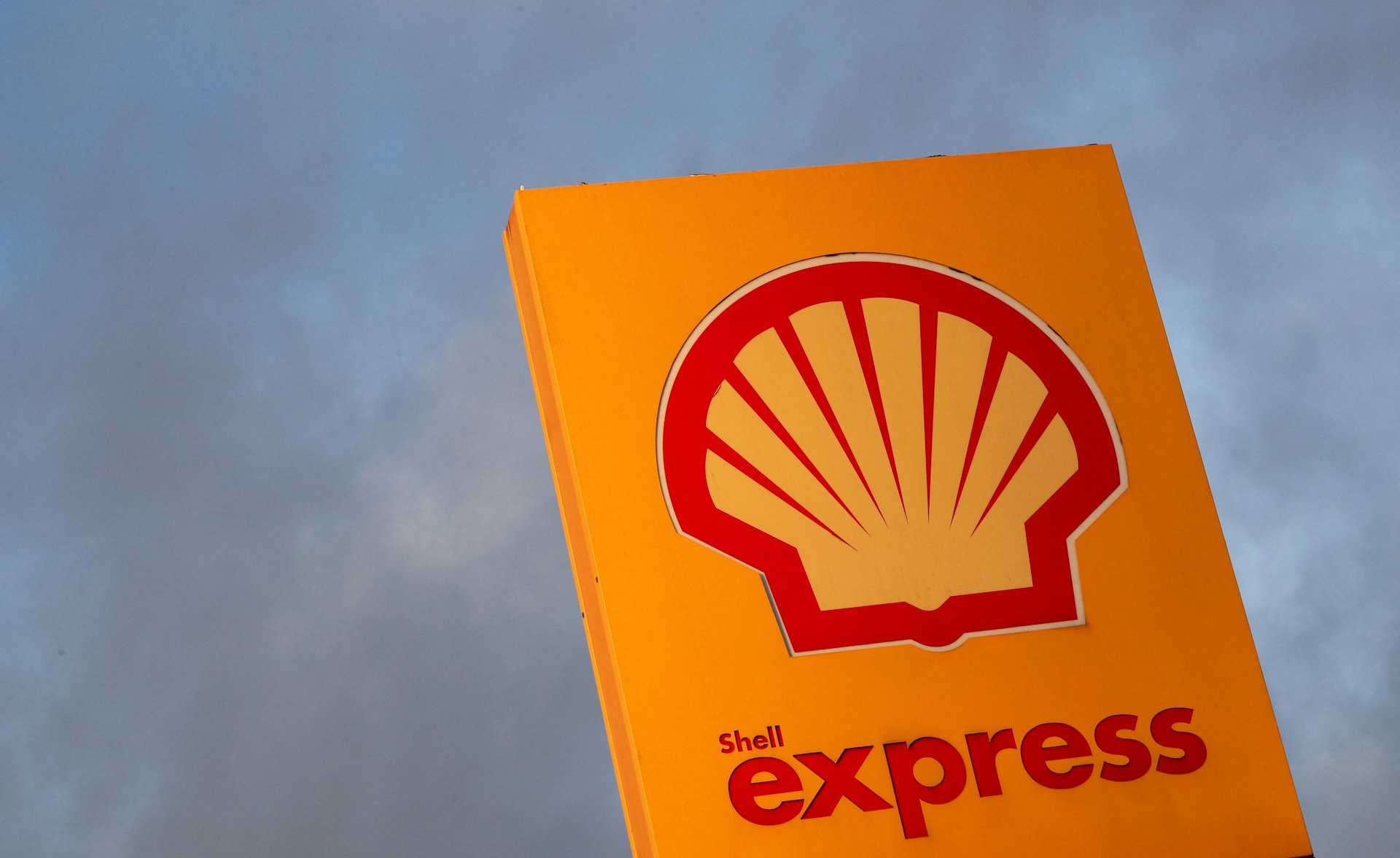2019年1月30日,比利時,圖為一個蜆殼(Shell)公司的標誌出現在加油站附近。(Reuters) 2019年1月30日,比利時,圖為一個蜆殼(Shell)公司的標誌出現在加油站附近。(Reuters)