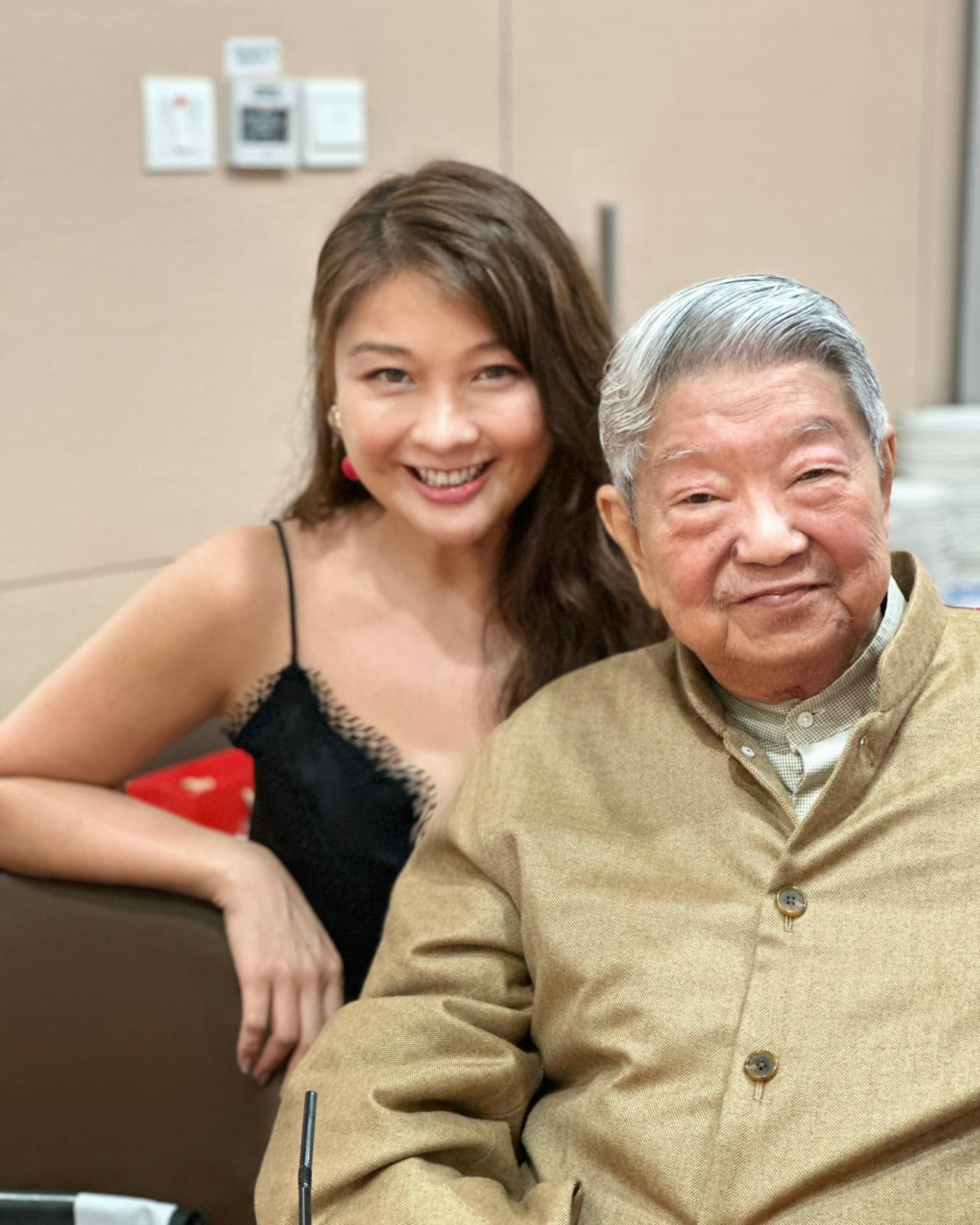 出席飯局。(IG@colettetta)