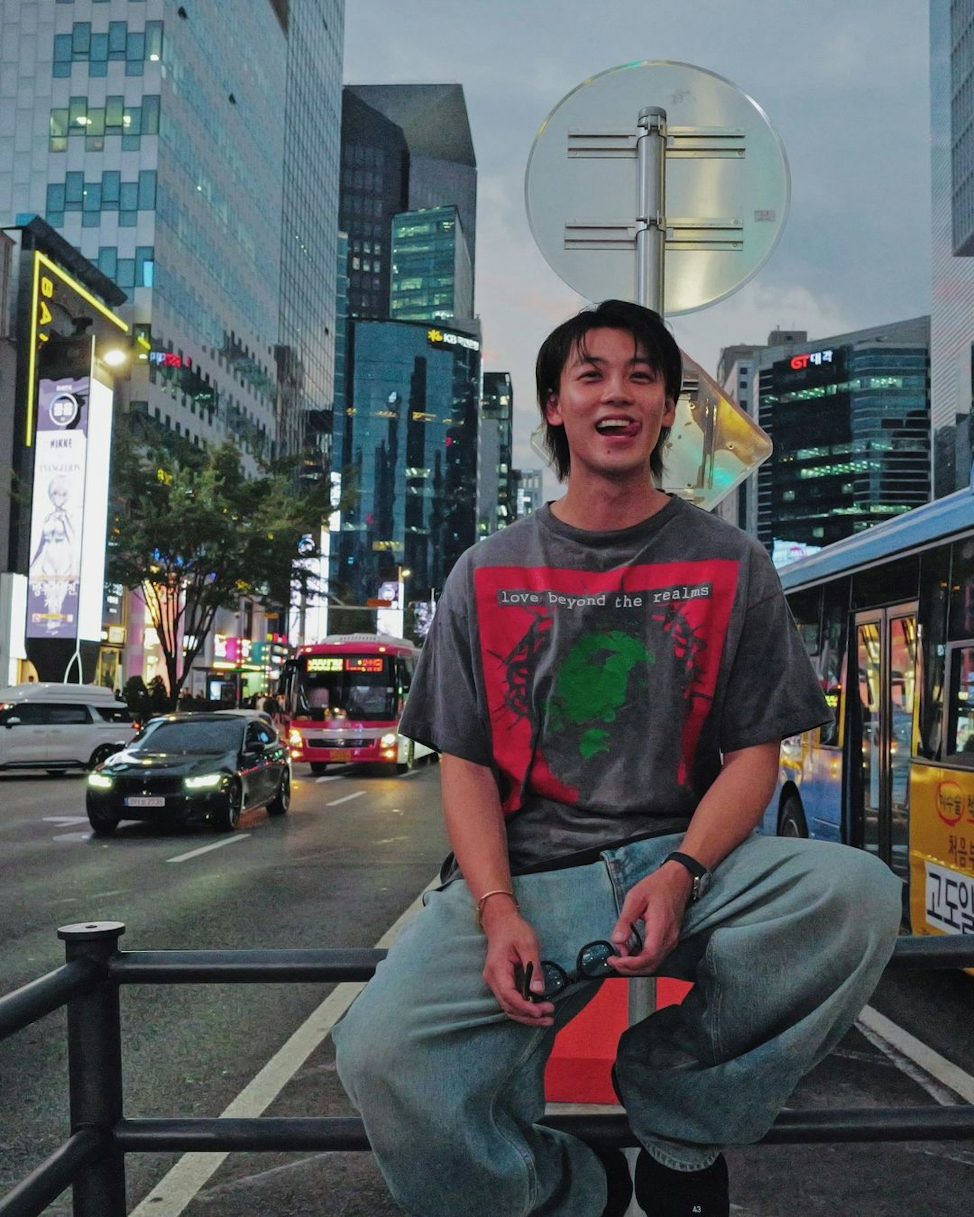 【延伸閱讀:31歲日本國民男友結婚告吹?與《今際之國》女演員傳4年情逝分手】日劇男神竹內涼真和三吉彩花交往4年,今天驚爆戀情終結(IG@takeuchi_ryoma)