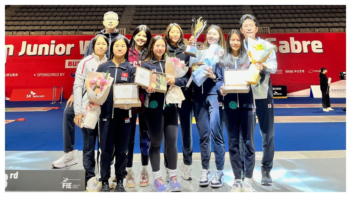 劍擊.青年世界盃|港隊女佩勇挫中國日本摘銅 團體賽首登頒獎台 劍擊.青年世界盃|港隊女佩勇挫中國日本摘銅 團體賽首登頒獎台
