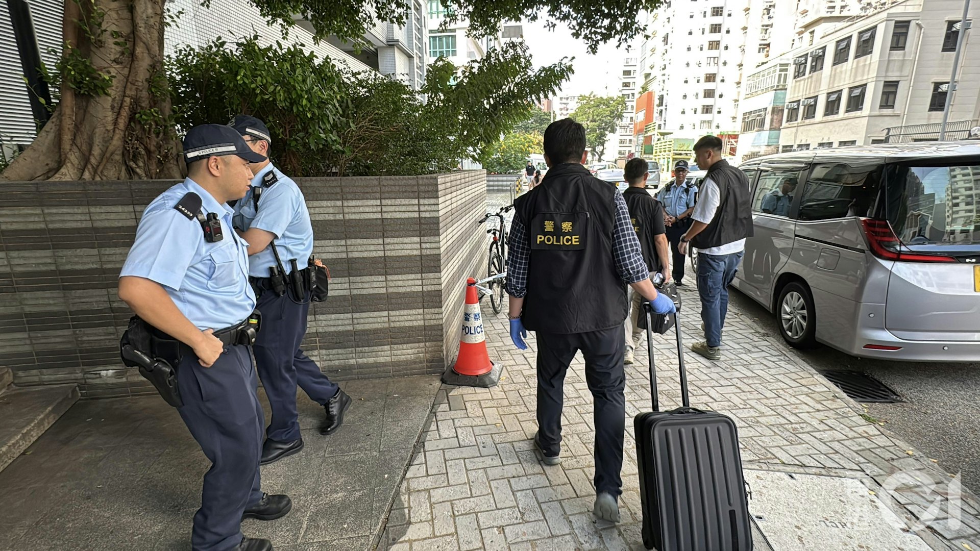 重案組探員到場。(翁鈺輝攝) 重案組探員到場。(翁鈺輝攝)