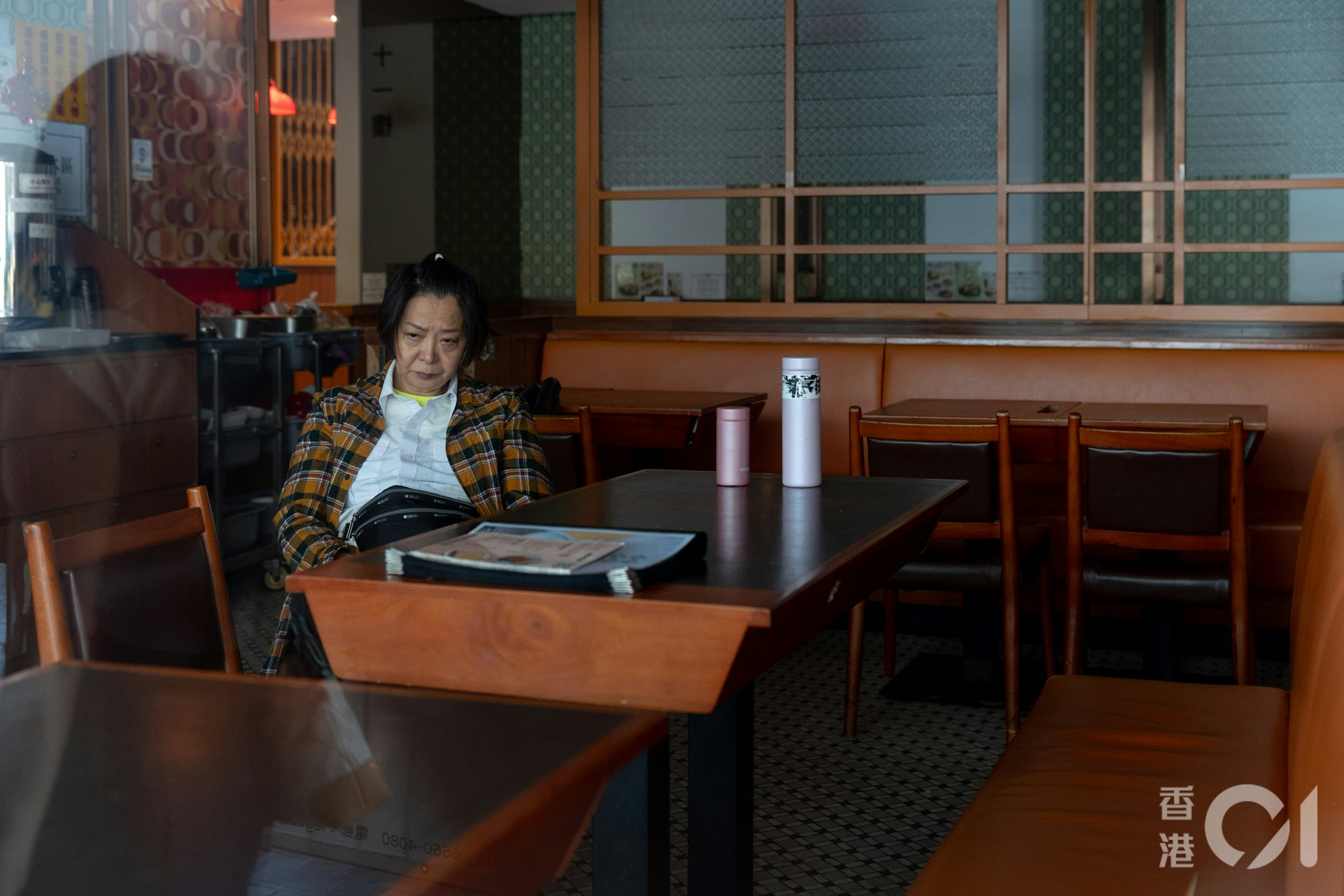 《 香港01》今早(7日)收到金記冰室黃大仙分店的員工報料,指該分店因拖欠租金半年,昨日遭「封舖」,全店20多名員工亦遭拖糧。(夏家朗攝) 《 香港01》今早(7日)收到金記冰室黃大仙分店的員工報料,指該分店因拖欠租金半年,昨日遭「封舖」,全店20多名員工亦遭拖糧。(夏家朗攝)