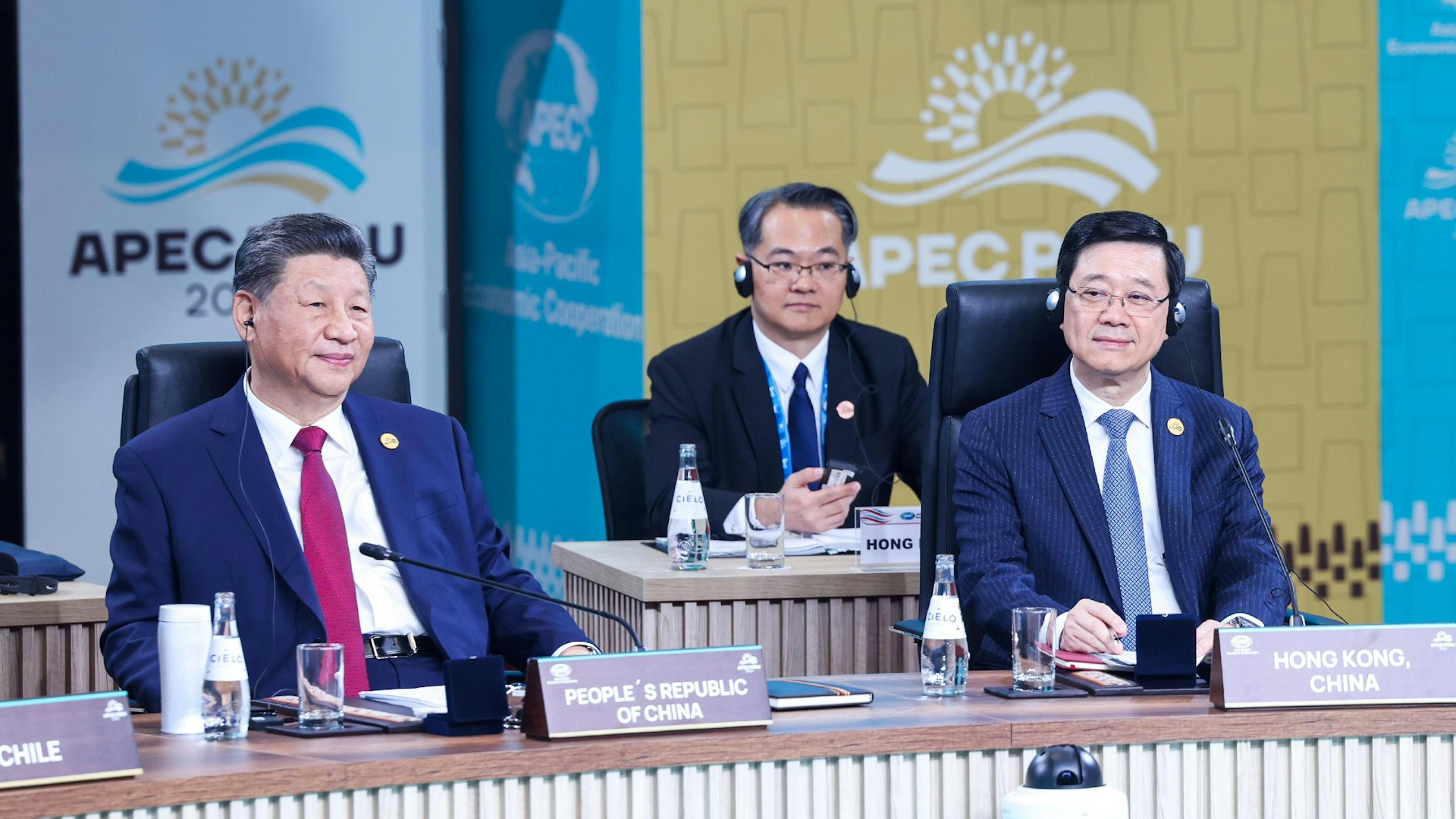 秘魯APEC|習近平與李家超出席總統府晚宴活動 兩人不時交談 秘魯APEC|習近平與李家超出席總統府晚宴活動 兩人不時交談