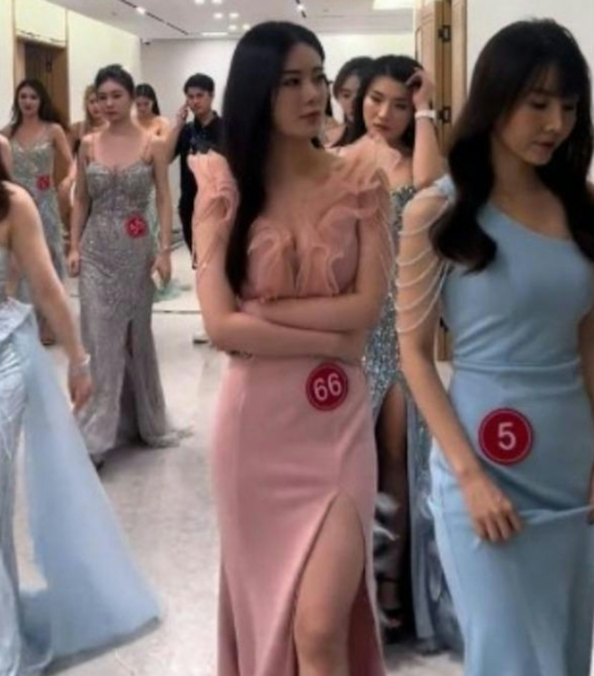 雅典娜疑似現身柬埔寨金貝娛樂場。(微博@尋花大賞)