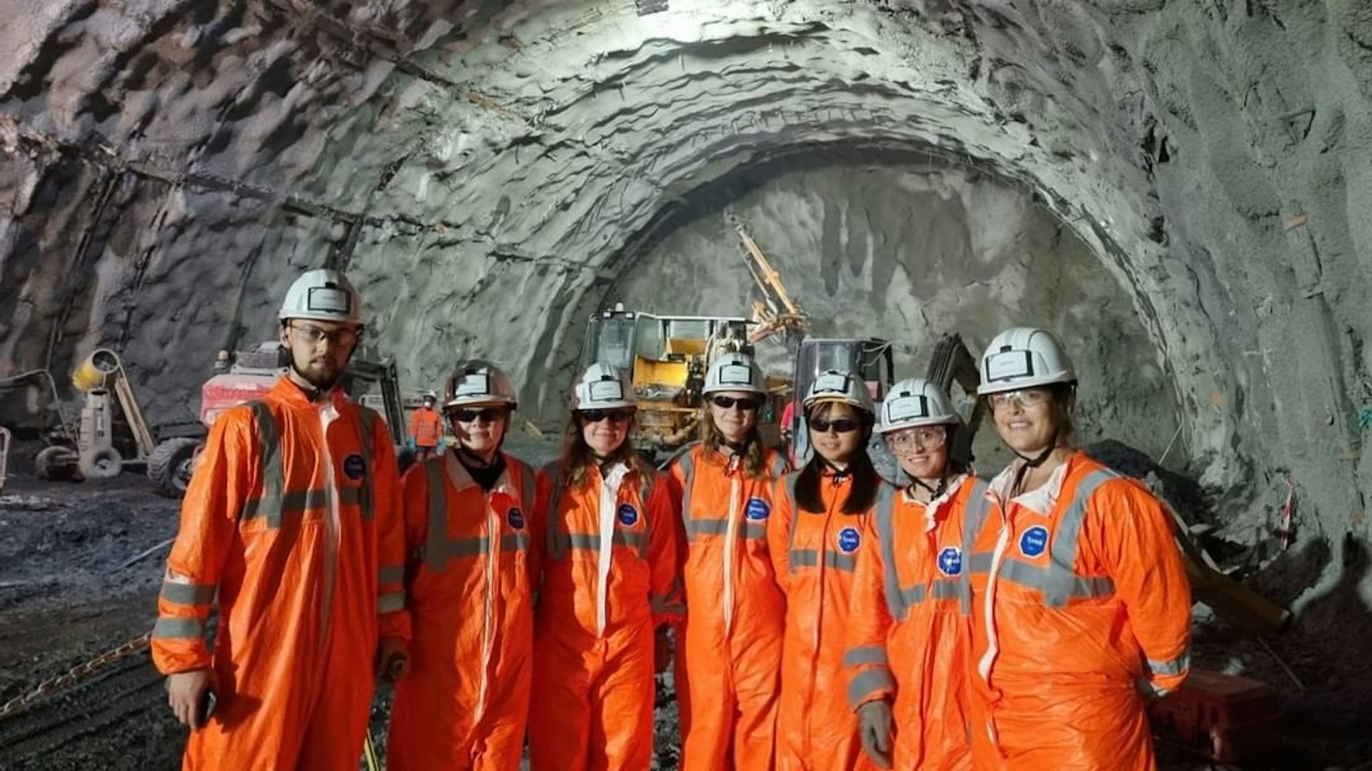 法語+科學計劃獎學金全額資助修讀科學的學生, 課程包括納米技術的工業應用、海洋科學及科技、可持續發展、運輸及能源、以及山地科學。 法語+科學計劃獎學金全額資助修讀科學的學生, 課程包括納米技術的工業應用、海洋科學及科技、可持續發展、運輸及能源、以及山地科學。