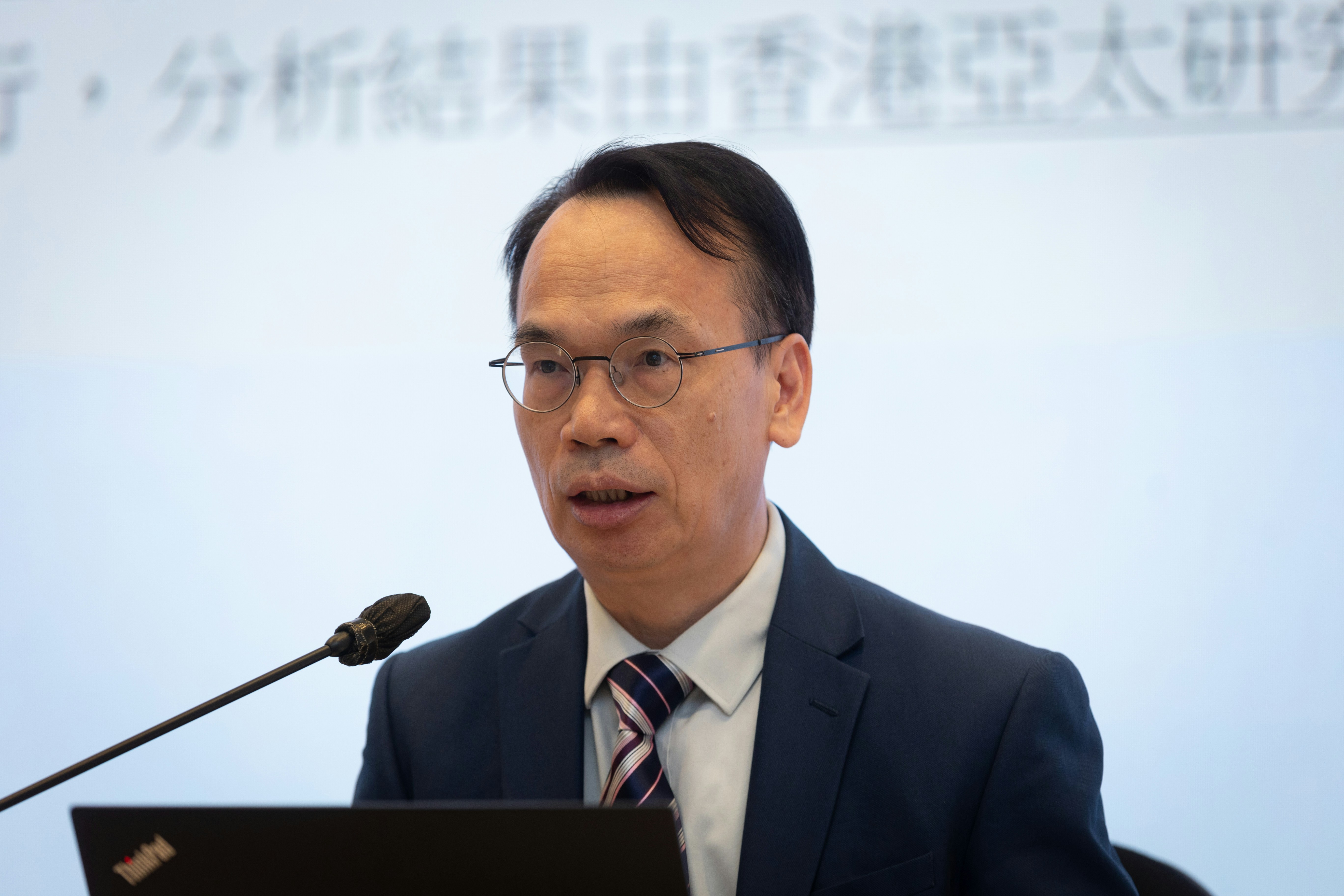 香港中文大學香港亞太研究所副所長（執行）鄭宏泰。﹙廖雁雄攝﹚