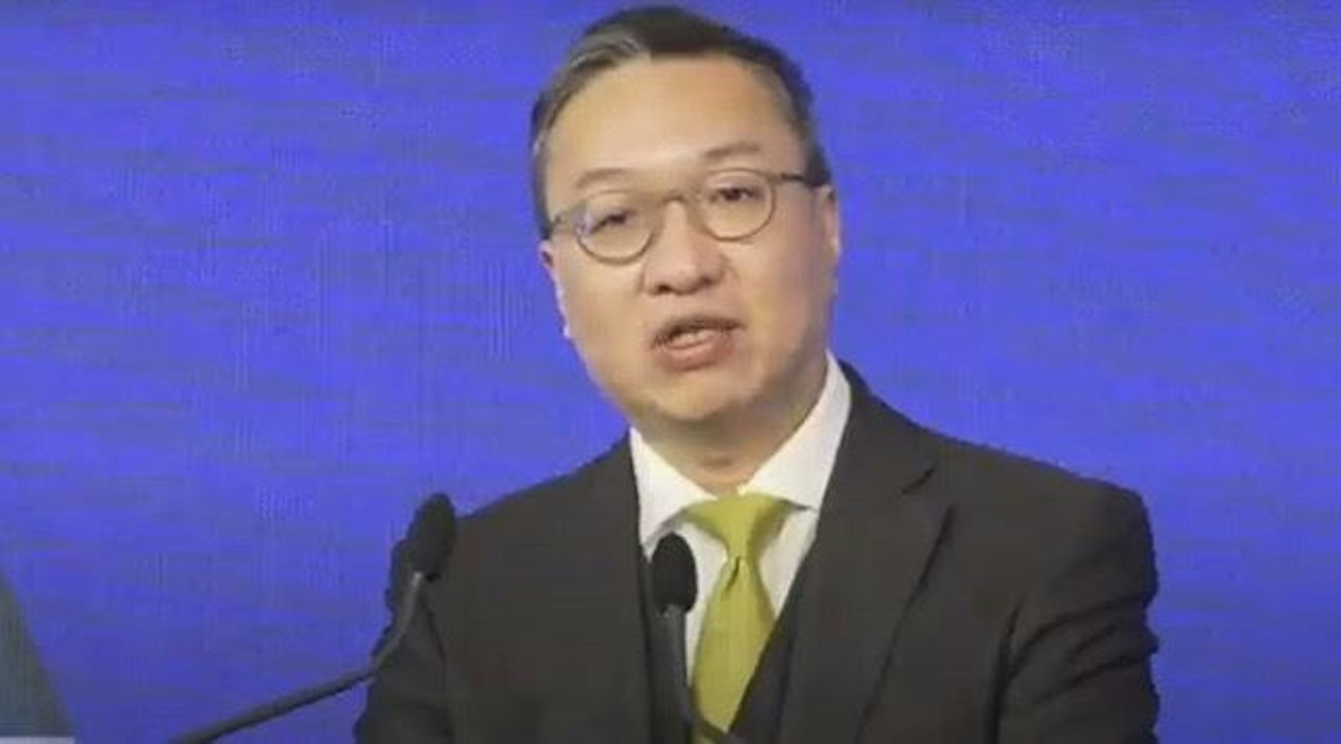 律政司司長林定國說,現時科技進步迅速,人們嚴重依賴科技,使得犯罪分子逐漸利用新技術犯罪,為檢察官識別罪犯帶來挑戰,故加強國際合作打擊科技犯罪十分重要。(直播截圖) 律政司司長林定國說,現時科技進步迅速,人們嚴重依賴科技,使得犯罪分子逐漸利用新技術犯罪,為檢察官識別罪犯帶來挑戰,故加強國際合作打擊科技犯罪十分重要。(直播截圖)