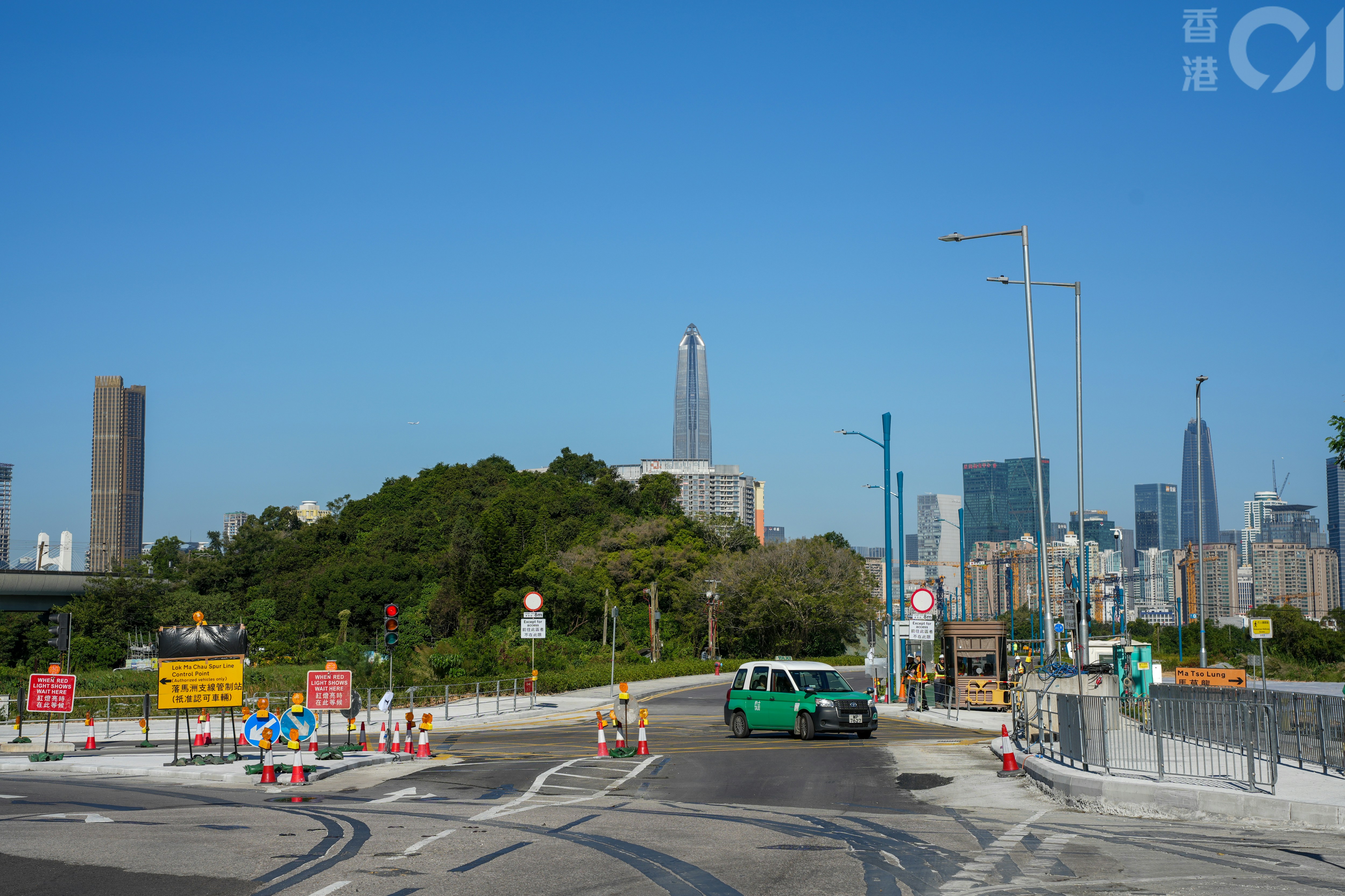 考察團今早到訪北都河套區。（黃浩謙攝）