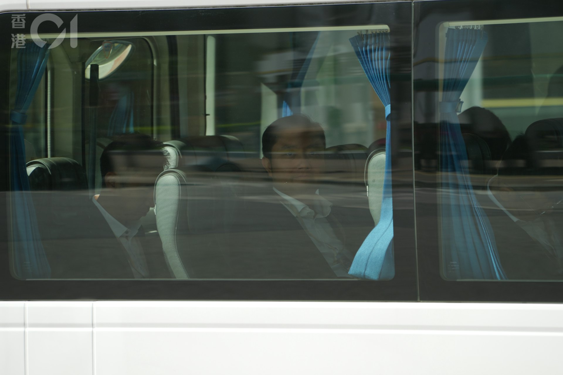 考察團於11時許到達洪水橋新發展區專用安置屋邨樂翹樓,聽取政府介紹發展區規劃及建設情況。(黃浩謙攝) 考察團於11時許到達洪水橋新發展區專用安置屋邨樂翹樓,聽取政府介紹發展區規劃及建設情況。(黃浩謙攝)