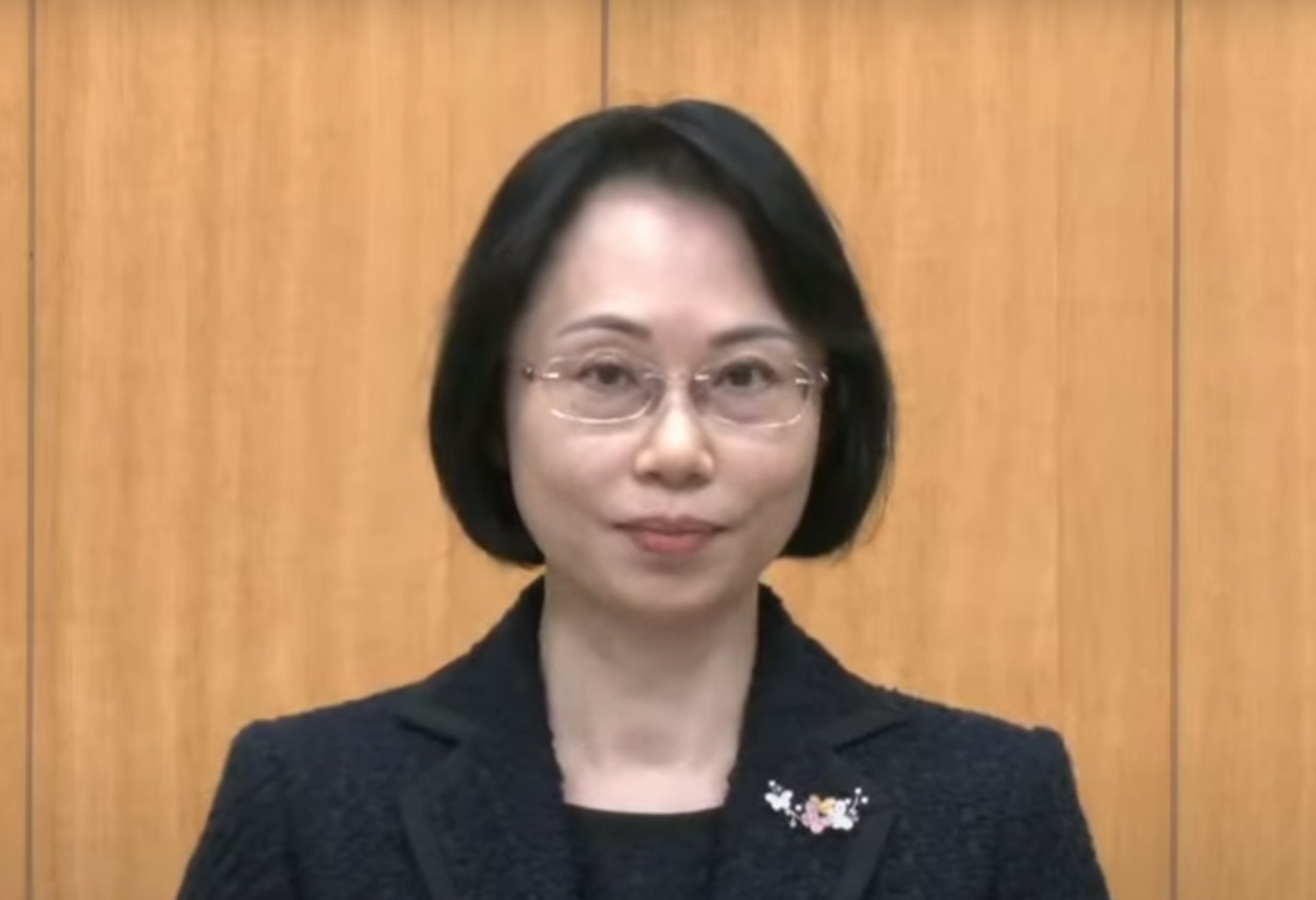 12月1日,澳門候任行政長官岑浩輝率領候任主要官員和檢察長,在政府總部舉行記者會,圖為社會文化司司長柯嵐。(澳門新聞局) 12月1日,澳門候任行政長官岑浩輝率領候任主要官員和檢察長,在政府總部舉行記者會,圖為社會文化司司長柯嵐。(澳門新聞局)