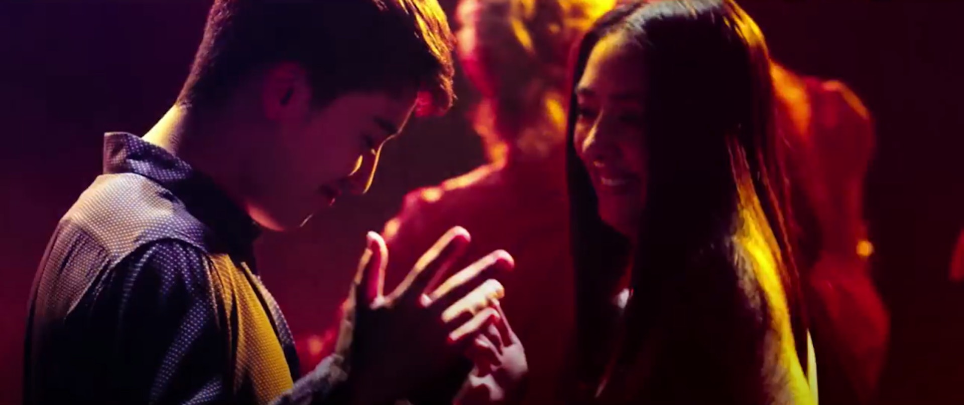 〈Faded〉中文版MV截圖 〈Faded〉中文版MV截圖