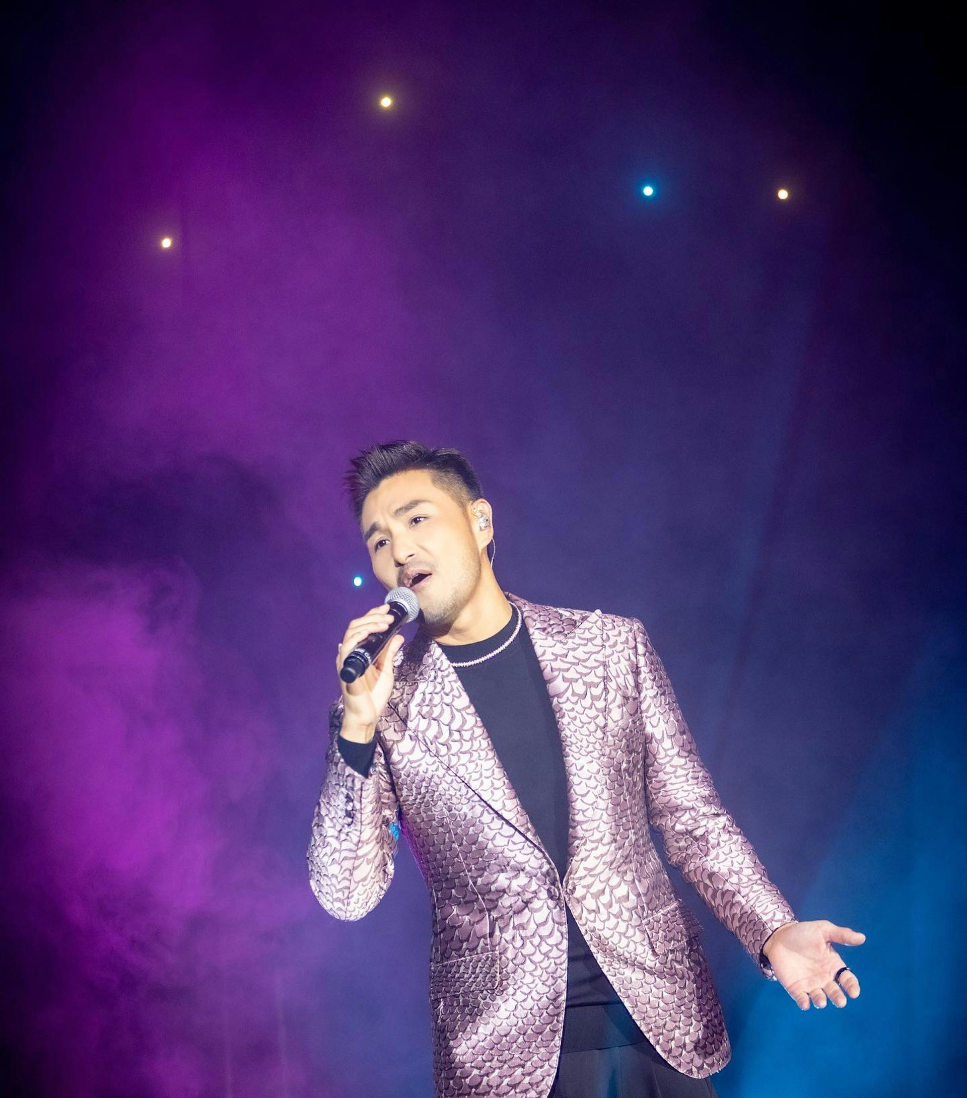 展鵬唱得演得,希望會開香港站演唱會。(IG@rucochan) 展鵬唱得演得,希望會開香港站演唱會。(IG@rucochan)