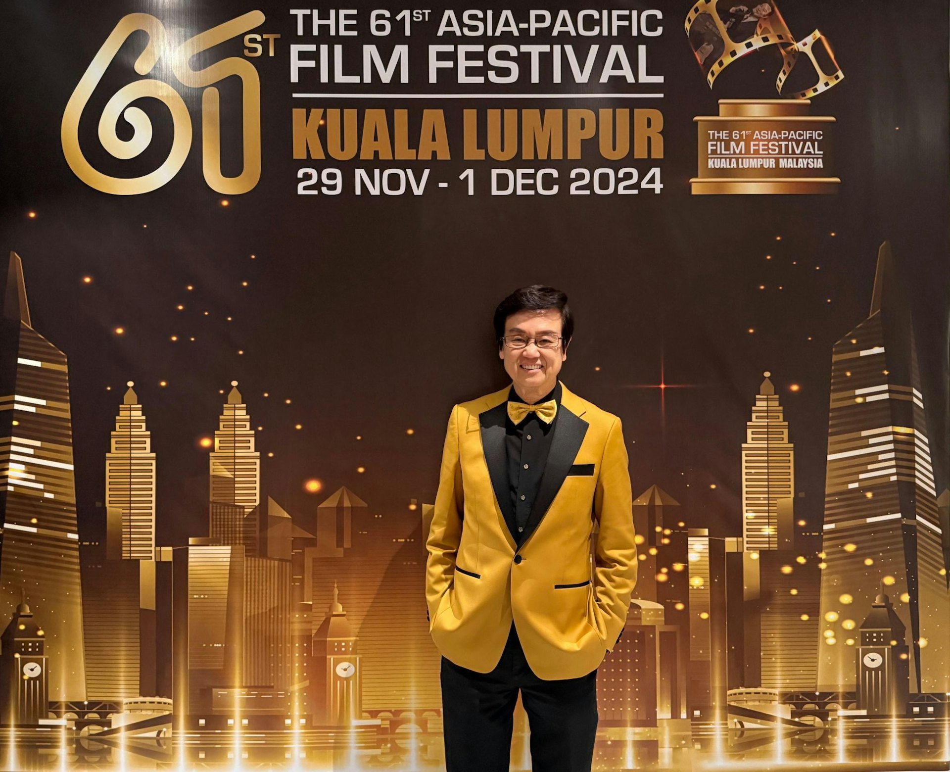 黃百鳴得獎後於台上發表感言,謙稱自己的電影作品尚算中規中矩。(電影公司提供) 黃百鳴得獎後於台上發表感言,謙稱自己的電影作品尚算中規中矩。(電影公司提供)