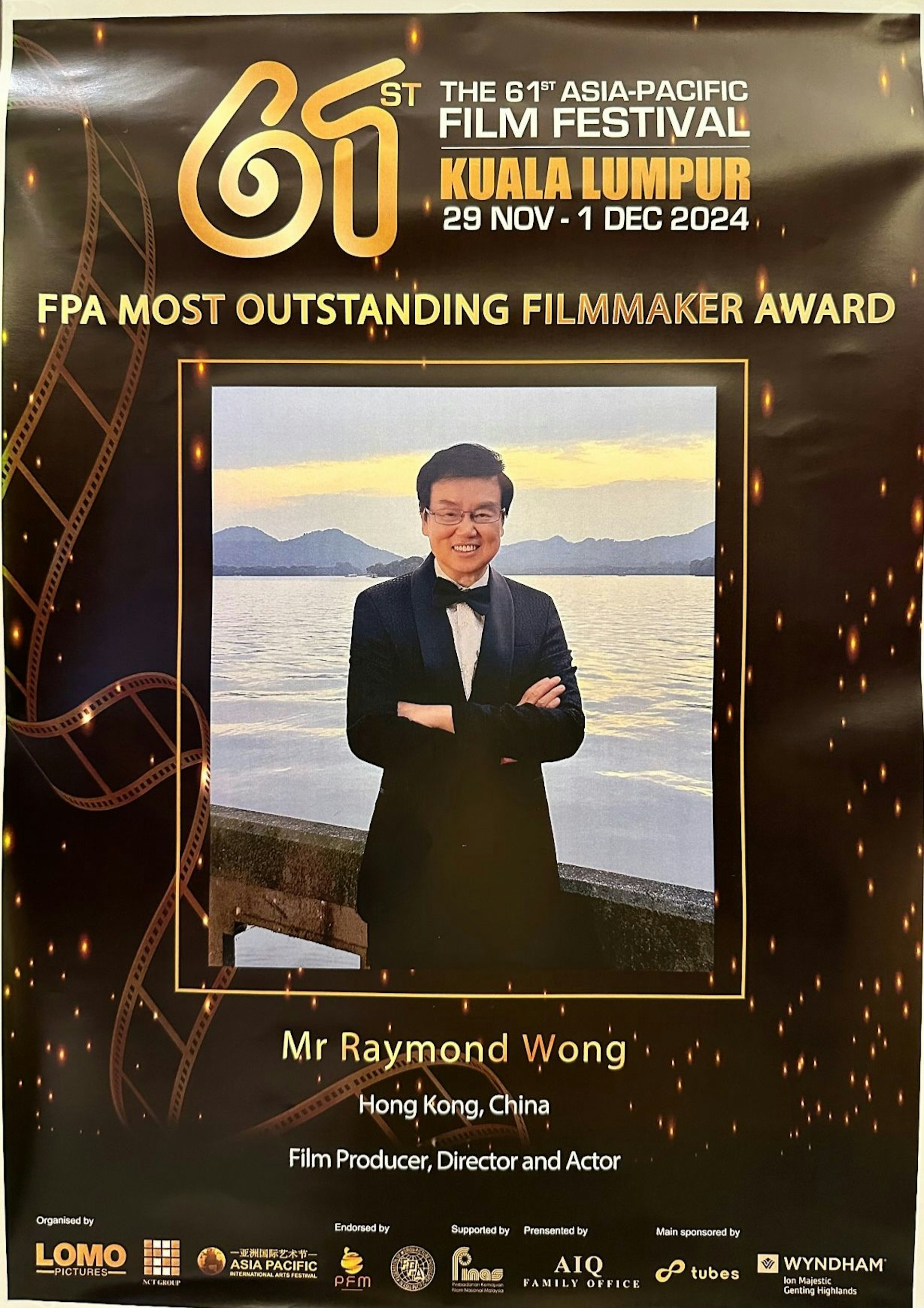 黃百鳴謙稱自己未到80歲仍有進步空間。(電影公司提供) 黃百鳴謙稱自己未到80歲仍有進步空間。(電影公司提供)