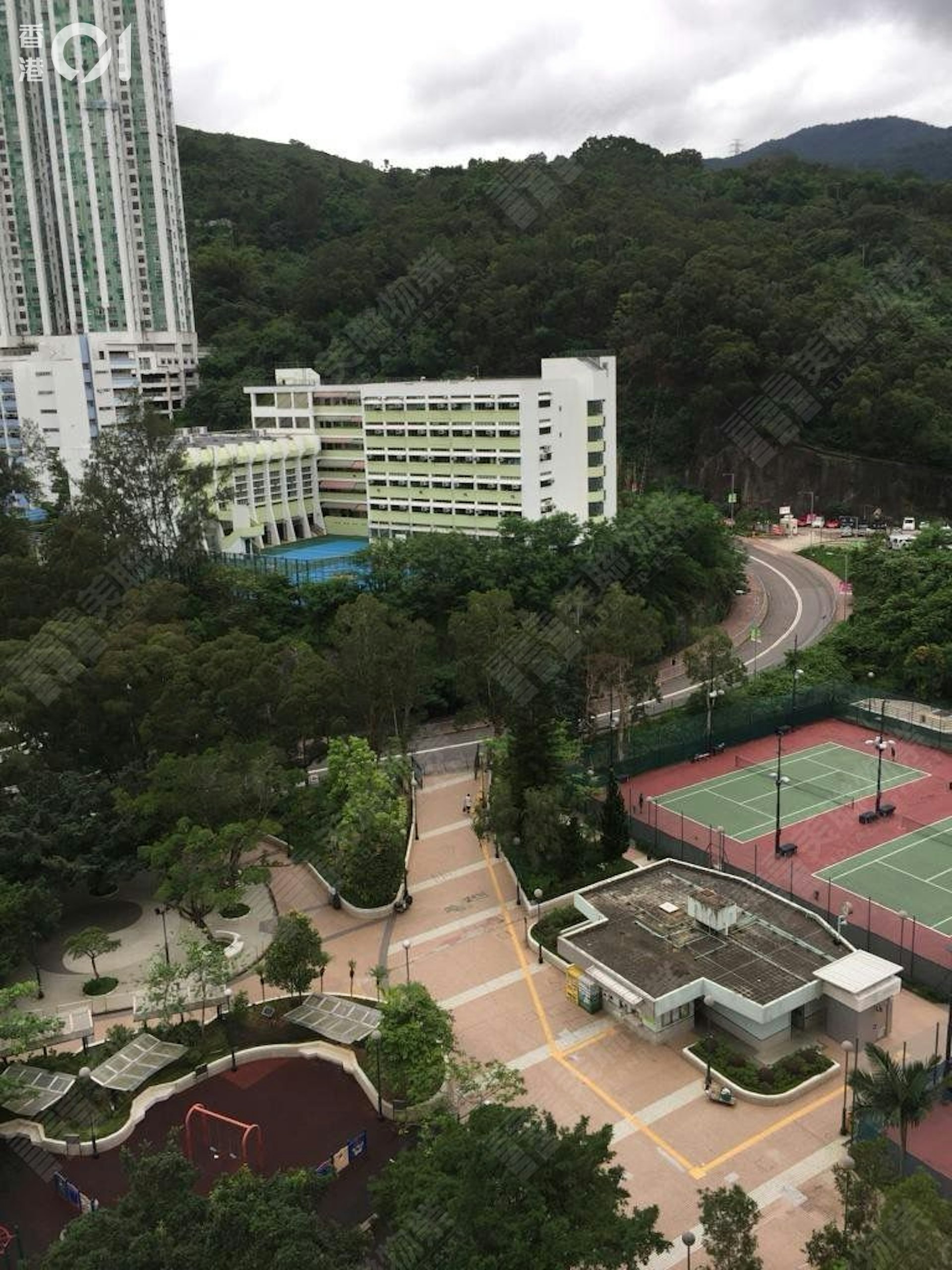 望單邊山景及球場景。(代理提供) 望單邊山景及球場景。(代理提供)
