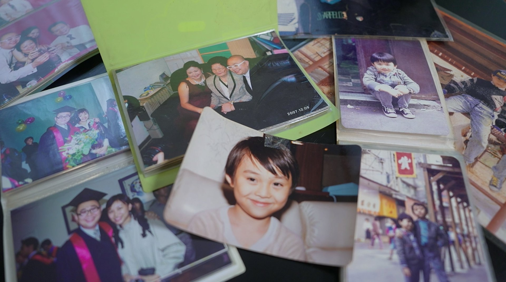 阿Bob同老婆都覺得小朋友能為家庭帶來希望及歡樂,呢個亦可能係佢成為多仔公嘅原因。 阿Bob同老婆都覺得小朋友能為家庭帶來希望及歡樂,呢個亦可能係佢成為多仔公嘅原因。