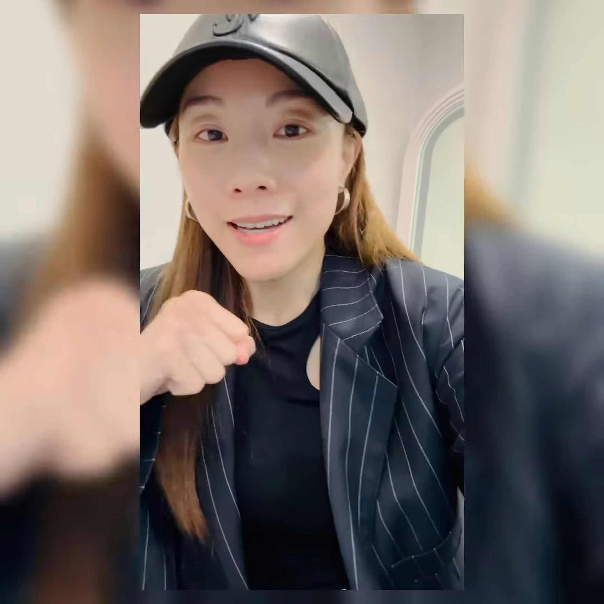 鄧麗欣鼓勵粉絲熱身搶飛。(IG@stboo) 鄧麗欣鼓勵粉絲熱身搶飛。(IG@stboo)