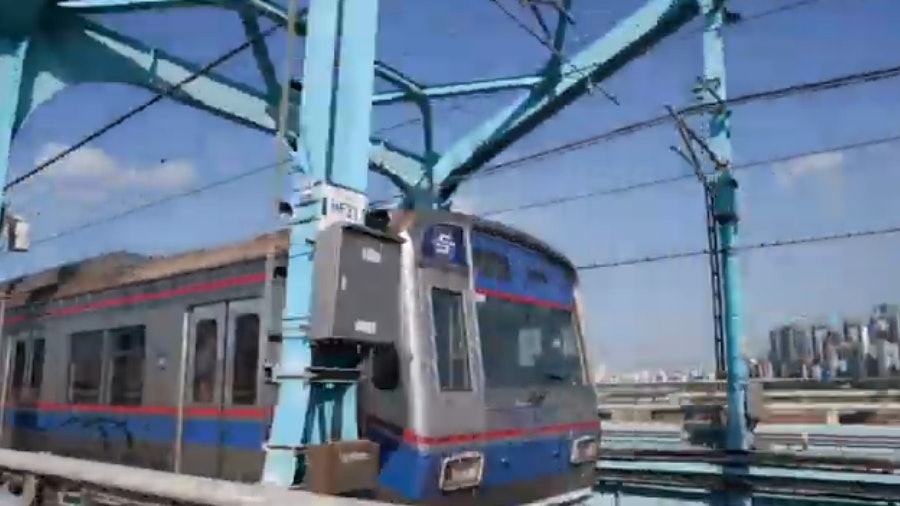 韓國首爾地鐵車長內急去廁所4分鐘 125班列車延誤