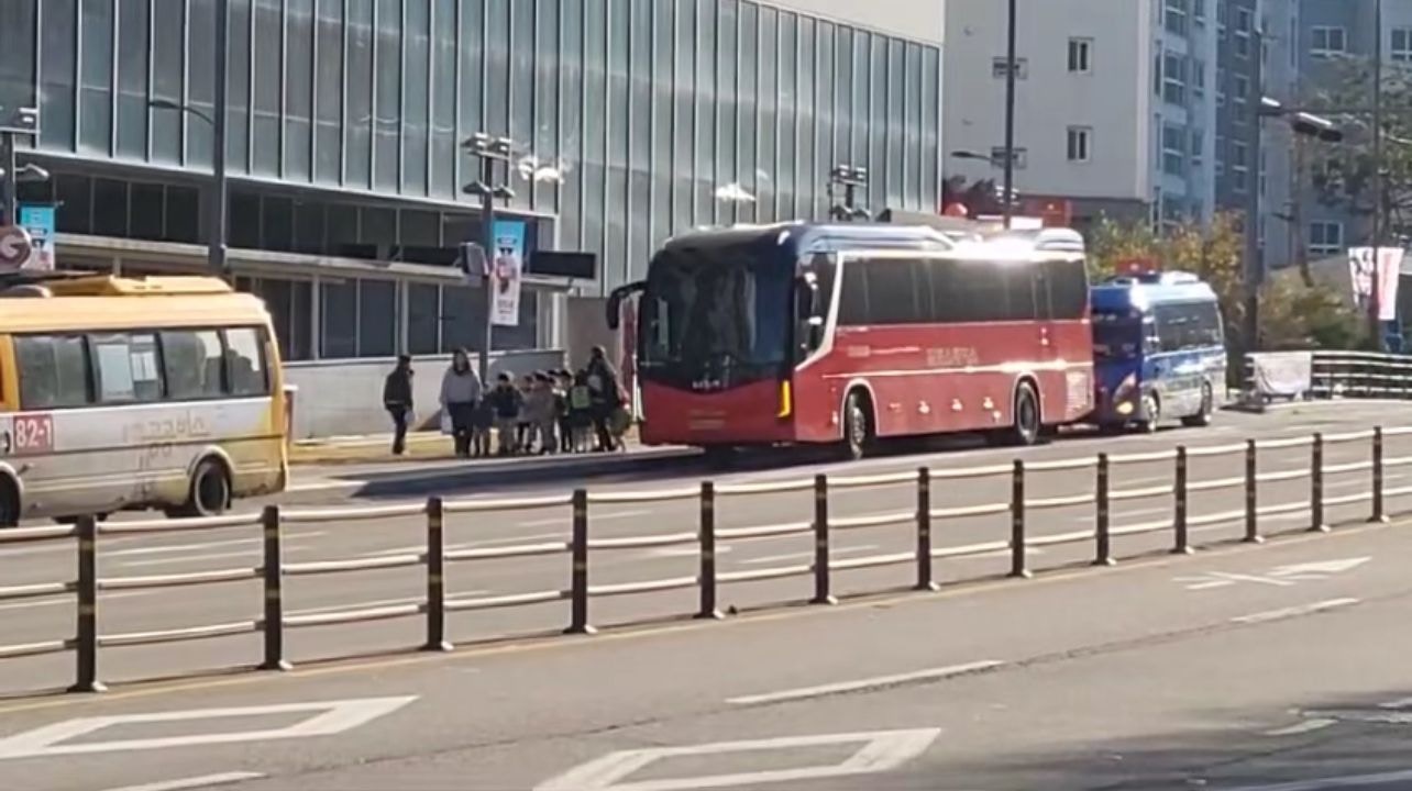 韓國戒嚴｜在韓港人：尹錫悅自製炸彈花式自殺　韓籍丈夫爆粗狂鬧