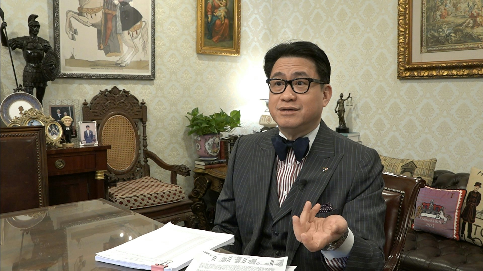 陸偉雄大律師解釋,如租約訂明不准分租,但租客違規間房及分租予港漂生,只屬違反租約條款,不涉及刑事成分。(資料圖片) 陸偉雄大律師解釋,如租約訂明不准分租,但租客違規間房及分租予港漂生,只屬違反租約條款,不涉及刑事成分。(資料圖片)